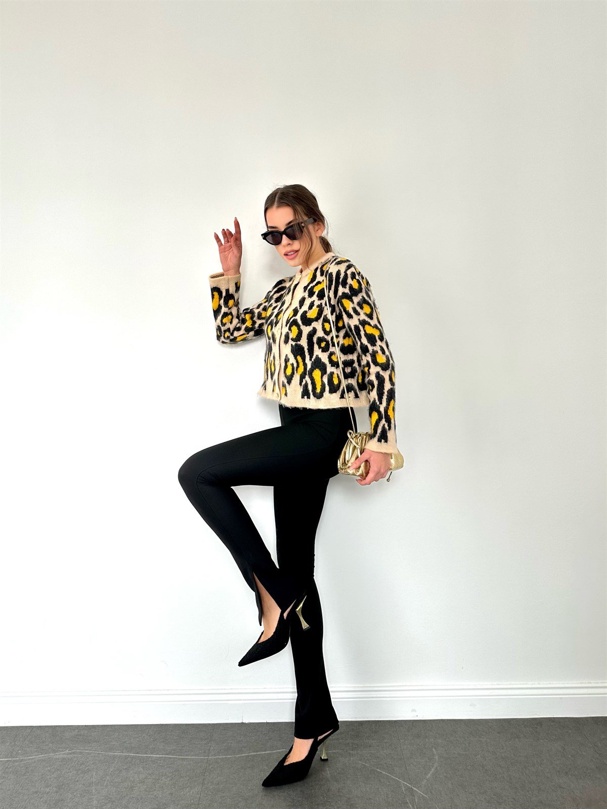 Siyah Paçası Yırtmaçlı Ottoman Tayt