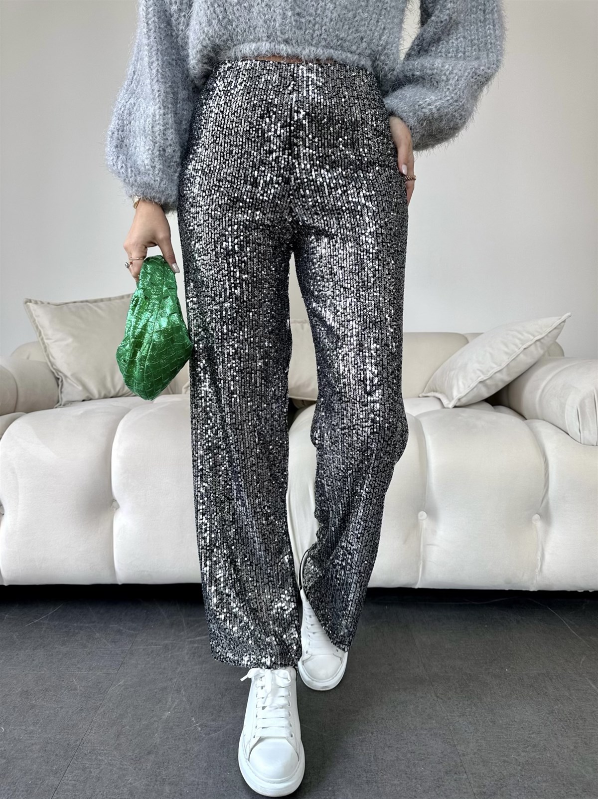 Siyah Payet İşlemeli Kumaş Pantolon