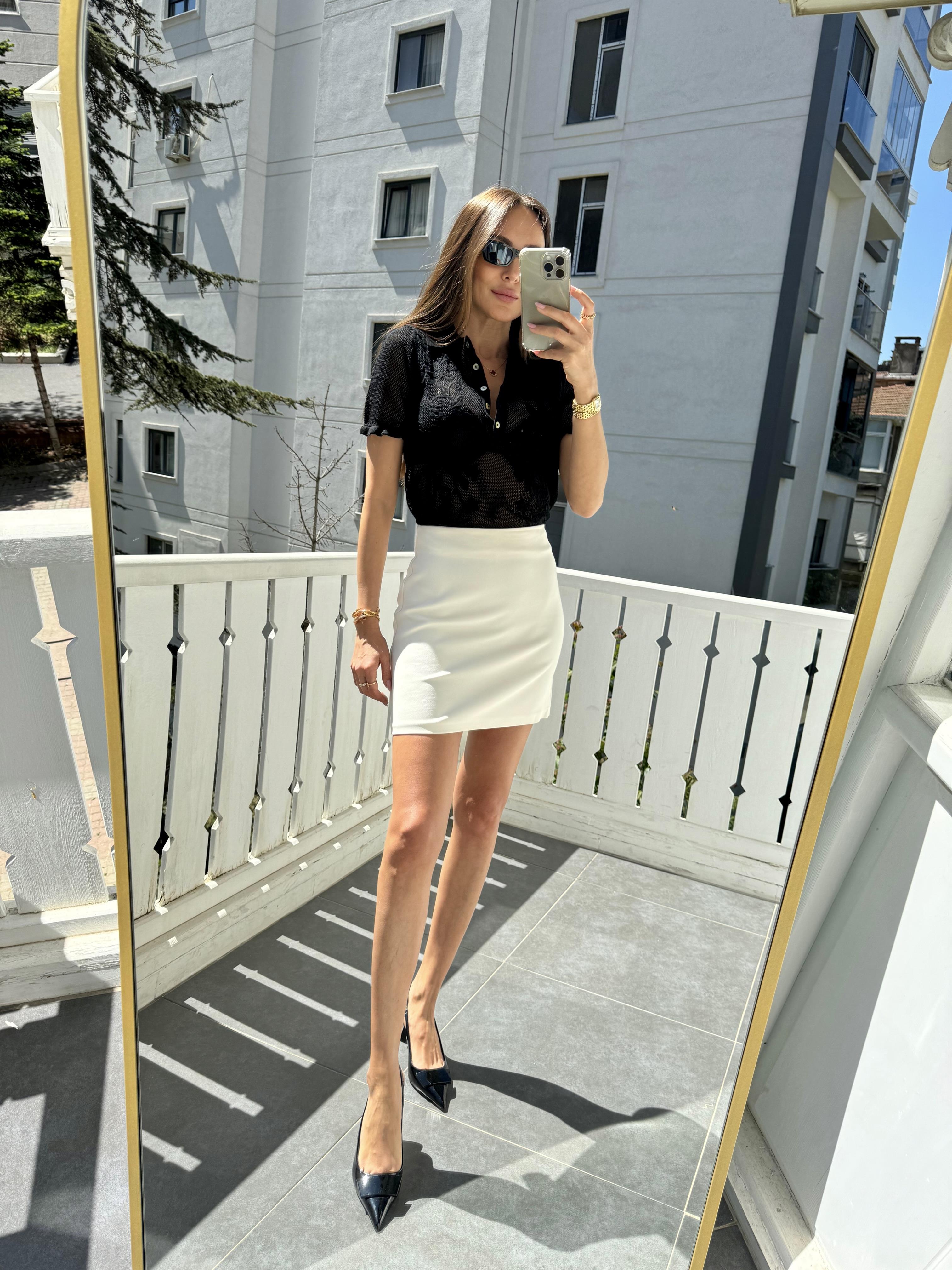 Siyah Polo Yaka Ajurlu Düğmeli Triko Bluz