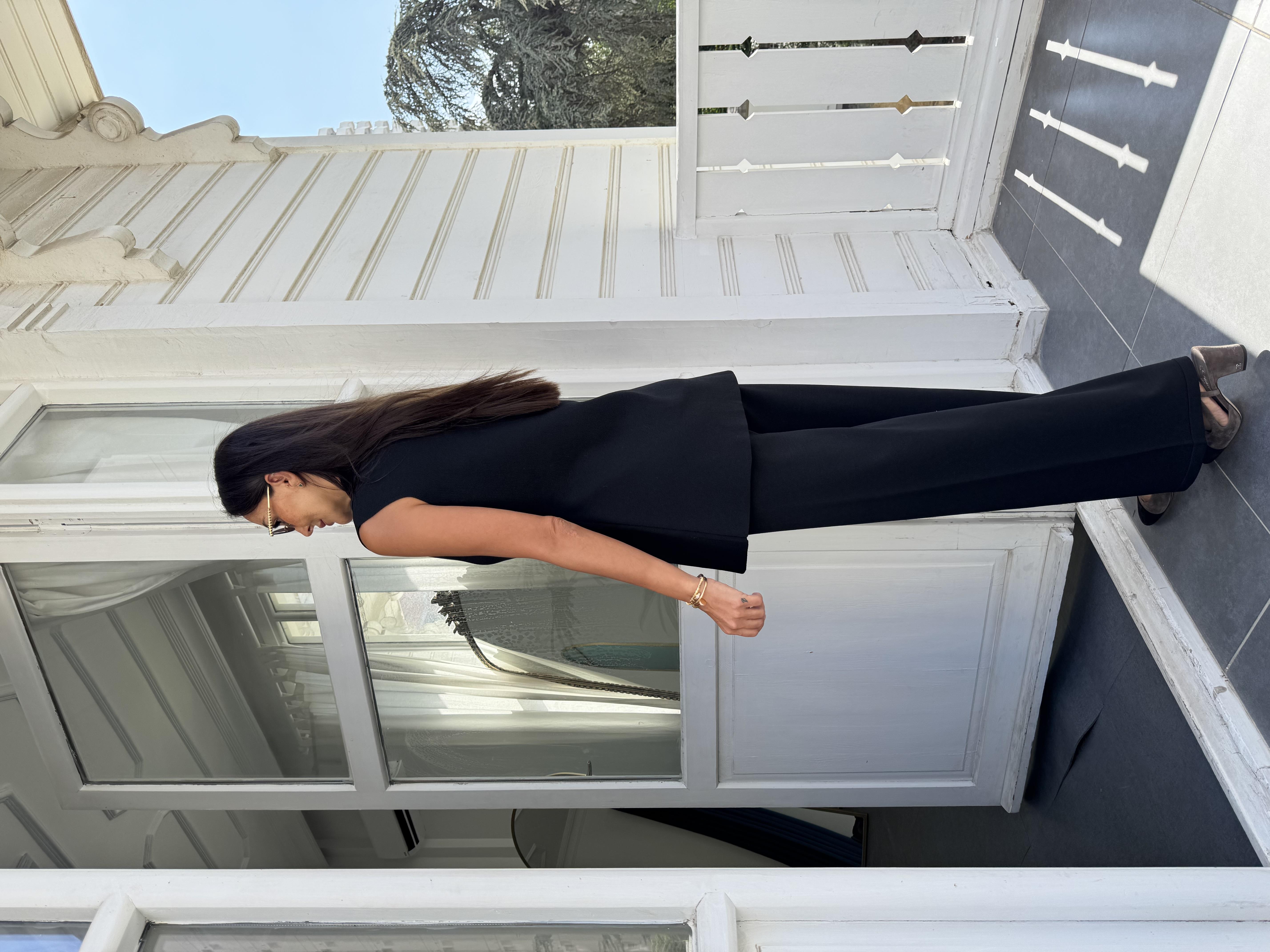 Siyah Premium Gold Düğme Yanları Büzgü Yelek