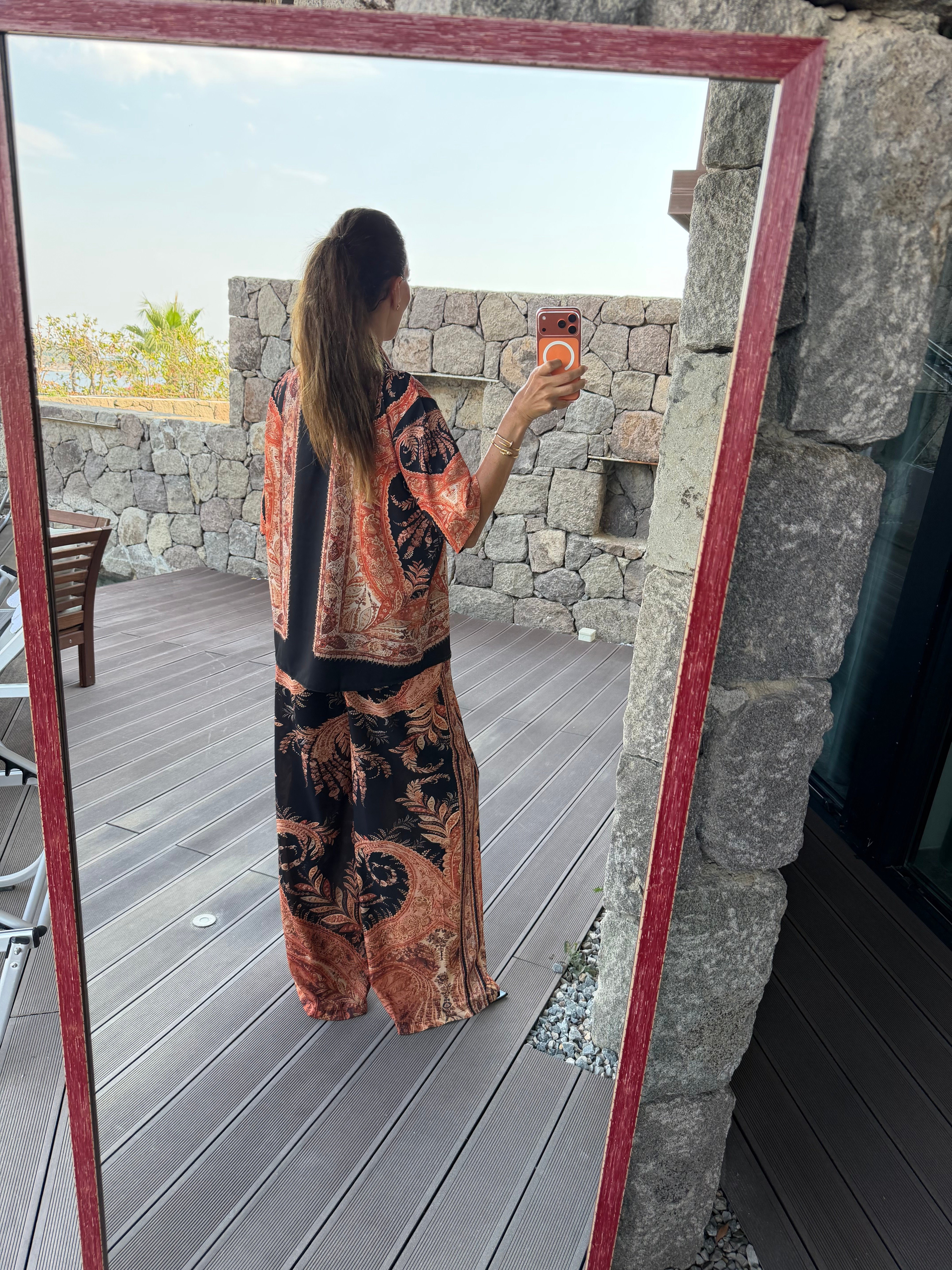 Siyah Saten Kısa Kol Pantolonlu Gömlek Takım