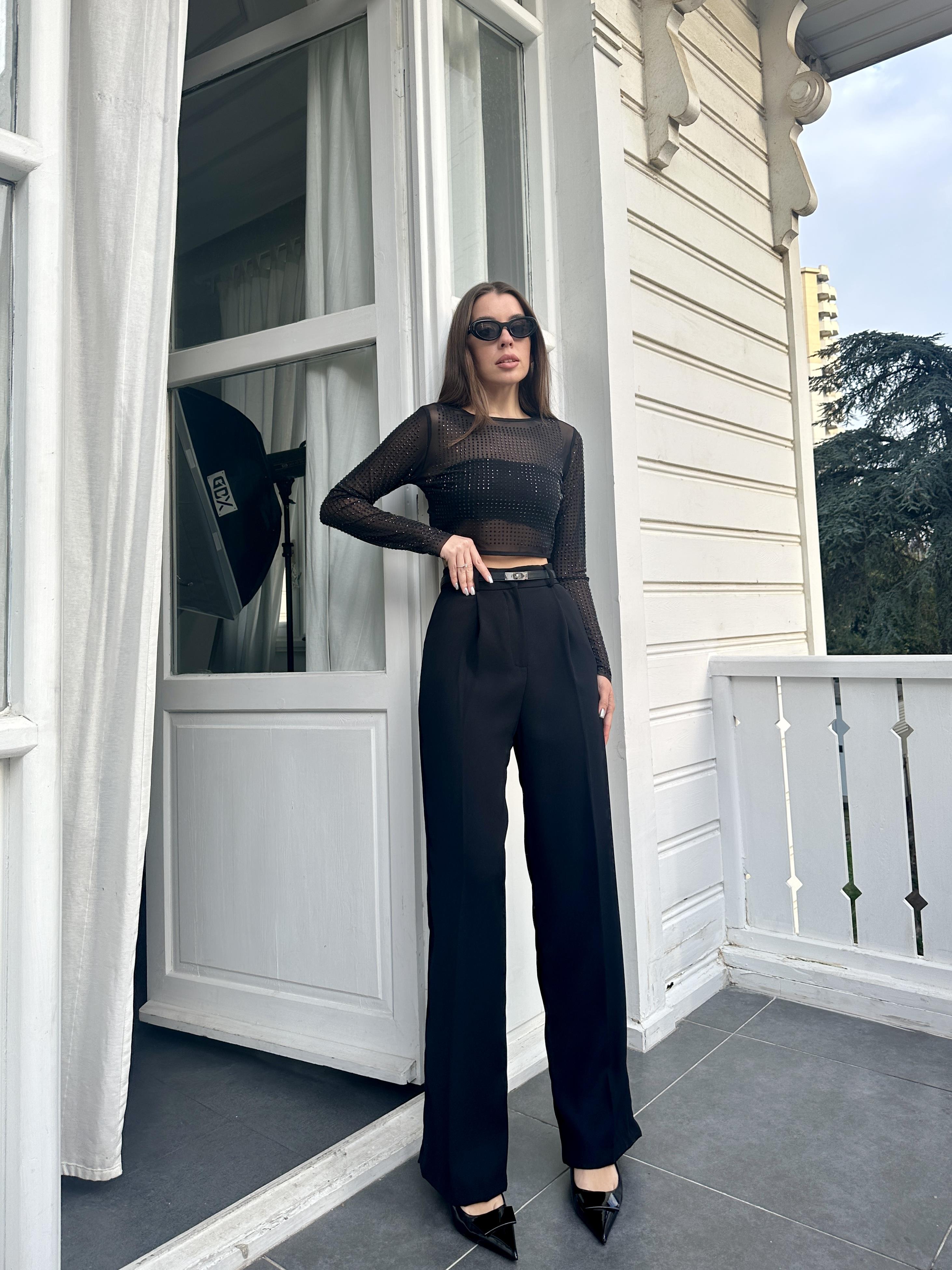 Siyah Şifon Taş İşleme Crop Bluz