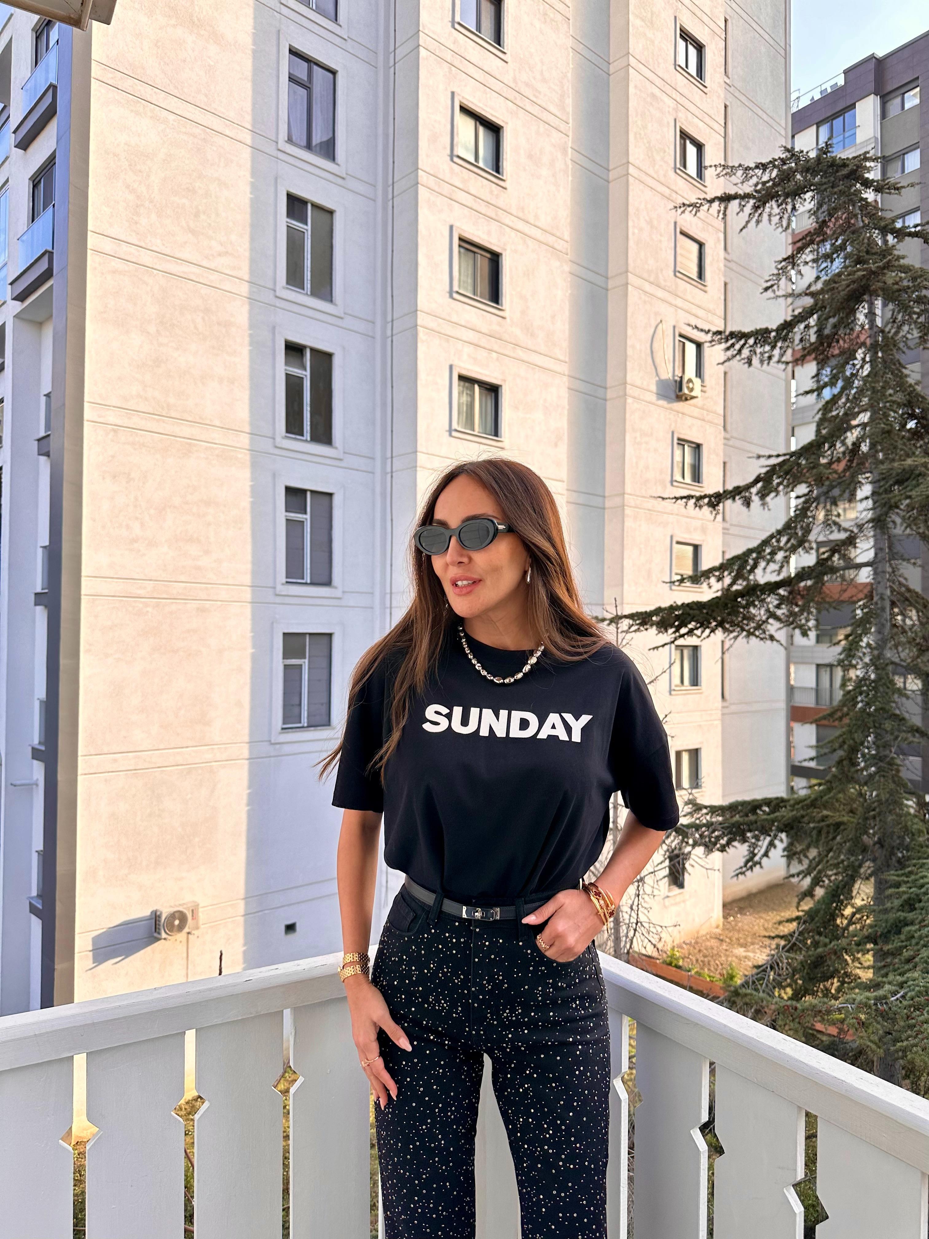 Siyah Sunday Tshirt
