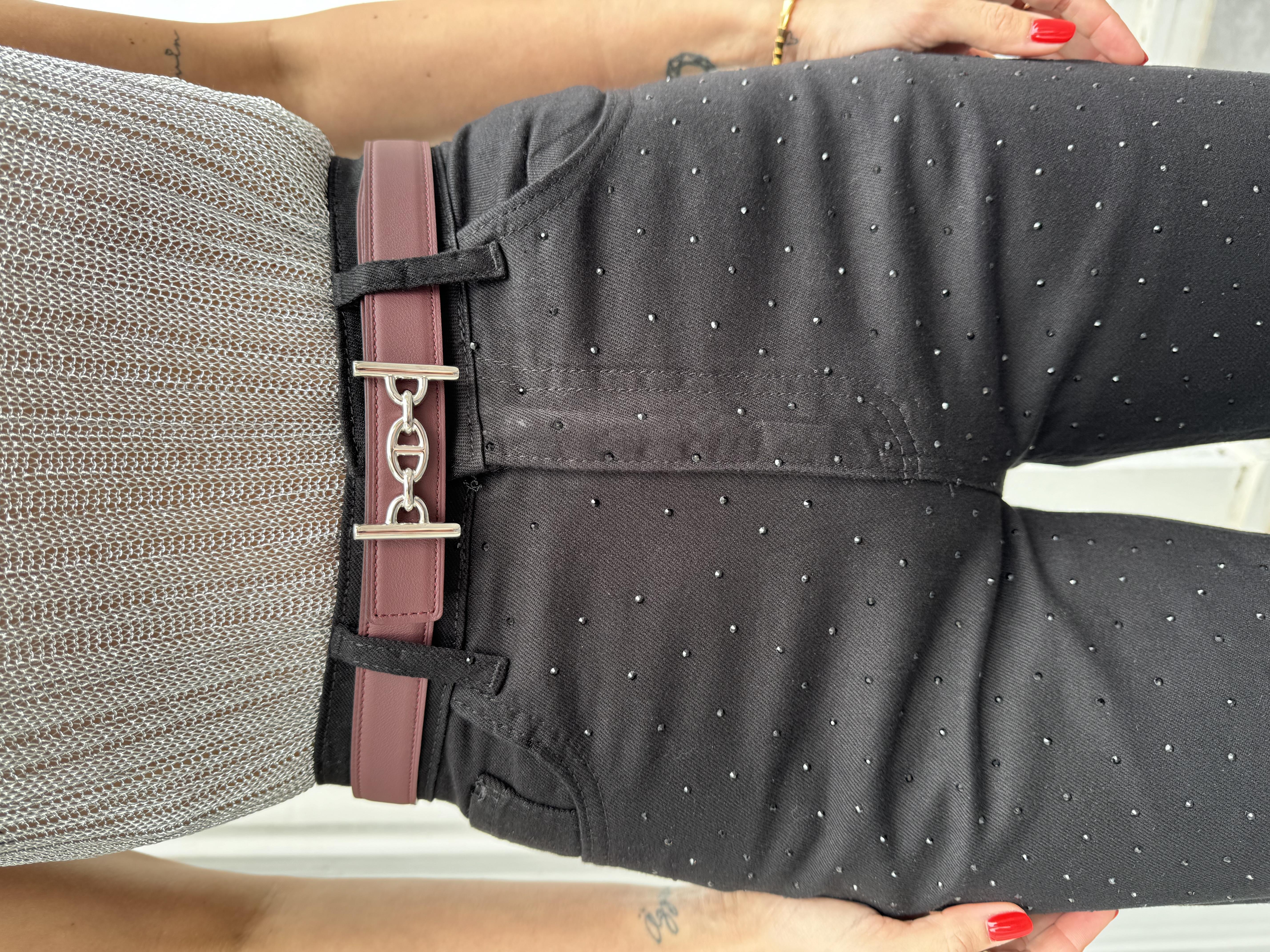 Siyah Taşlı Kesik Paça Jean Pantolon