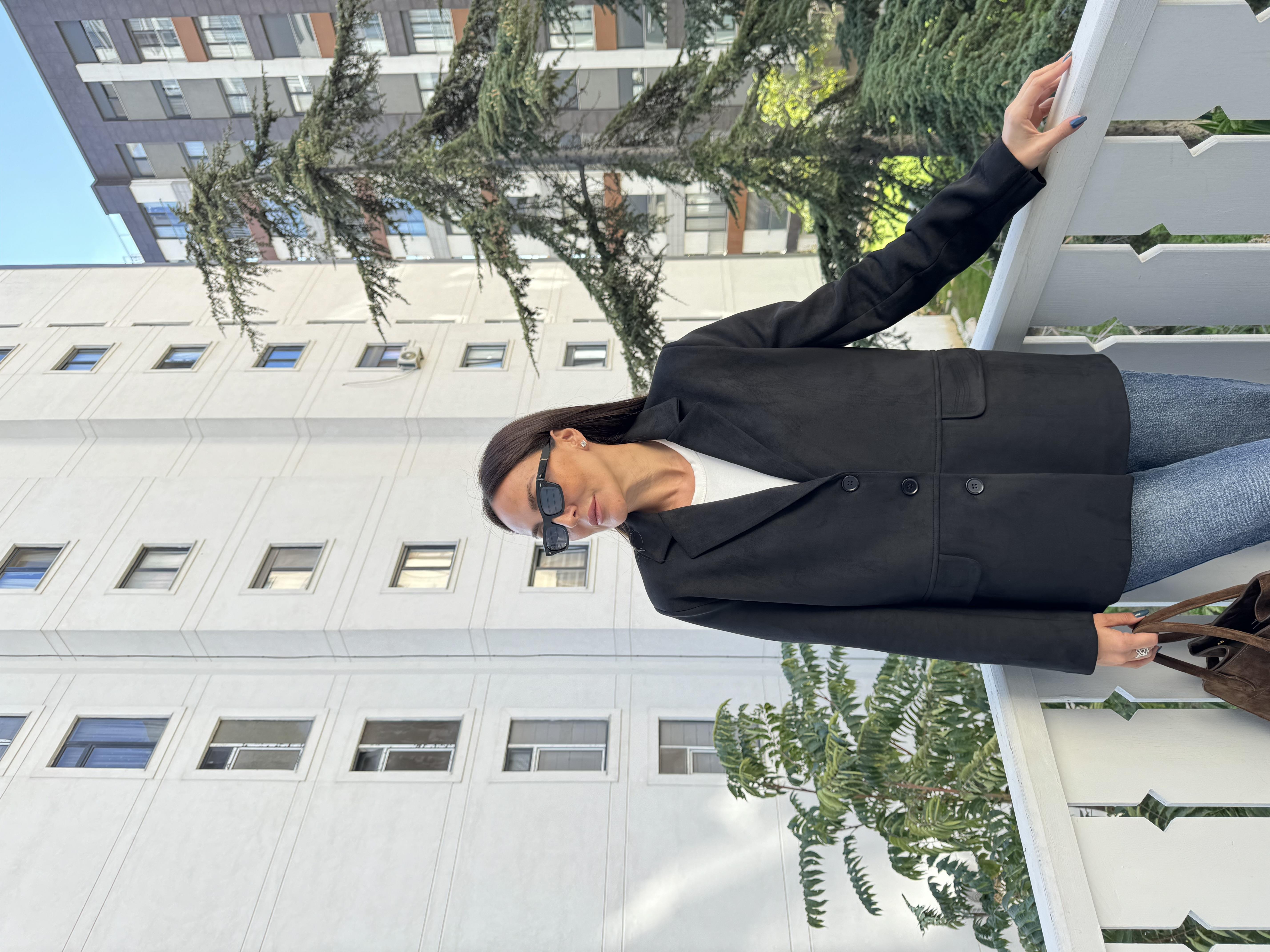 Siyah Üç Düğmeli Blazer Ceket