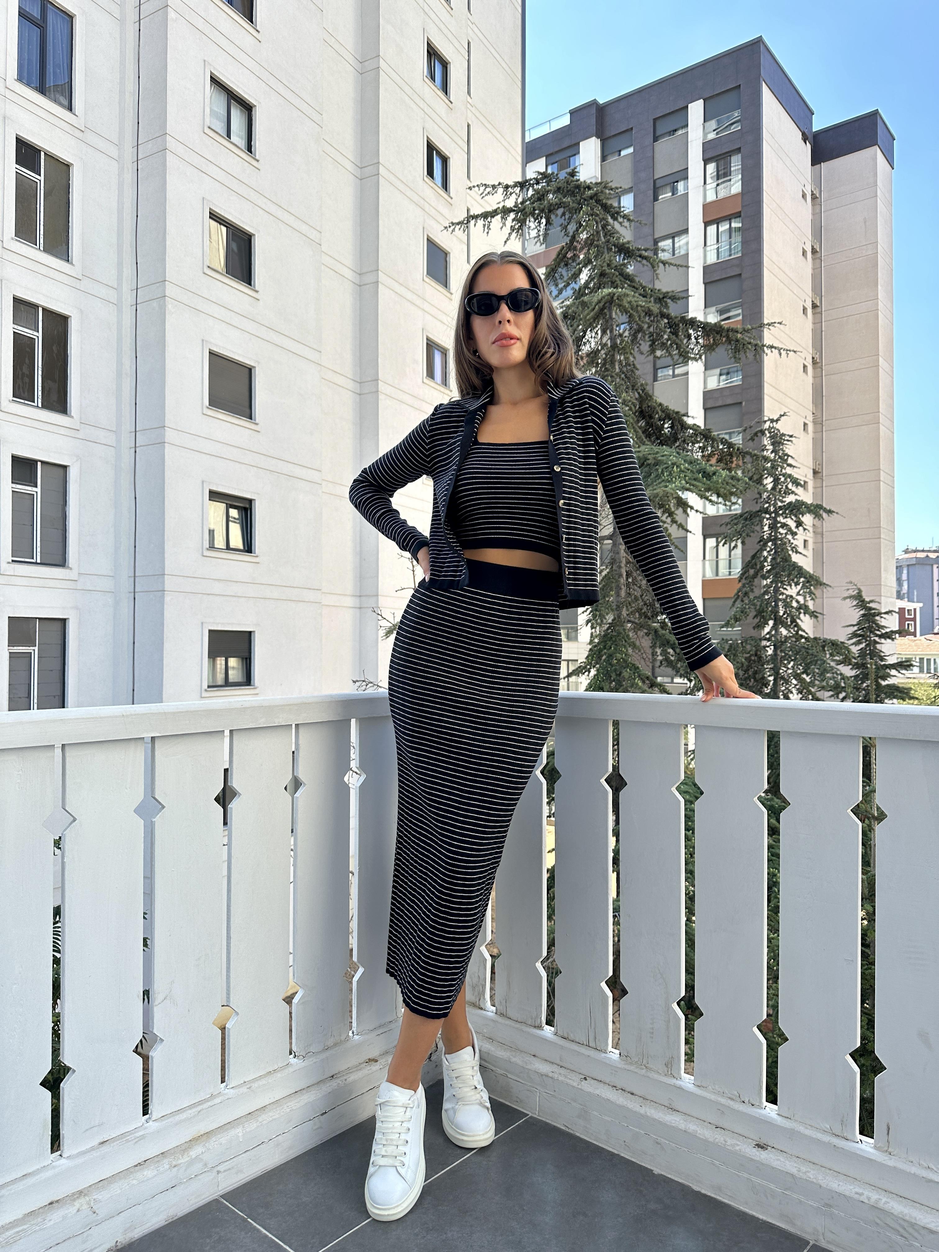Siyah Üçlü Çizgili Fitilli Takım