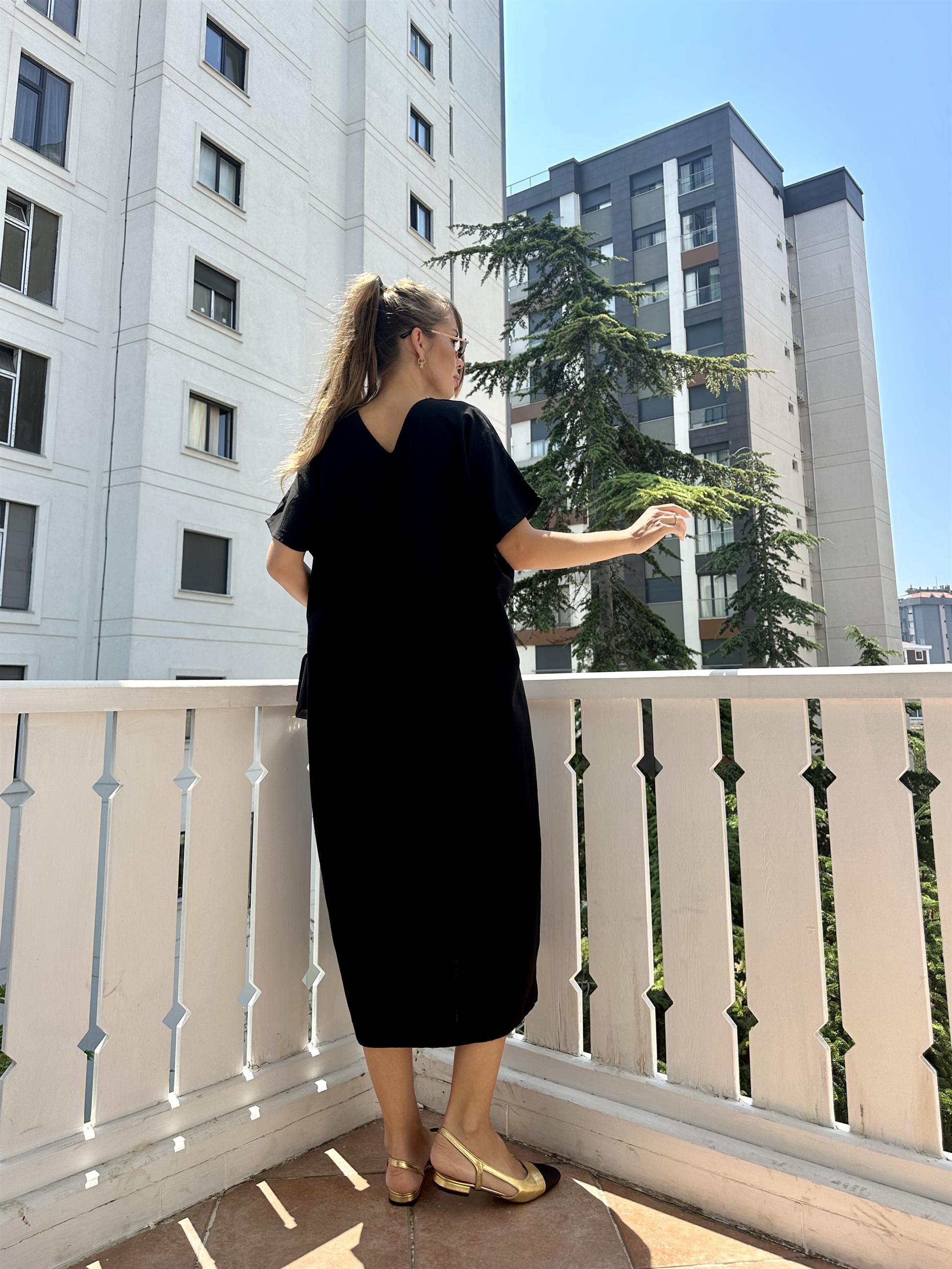 Siyah V Yakalı Basic Kadın Elbise