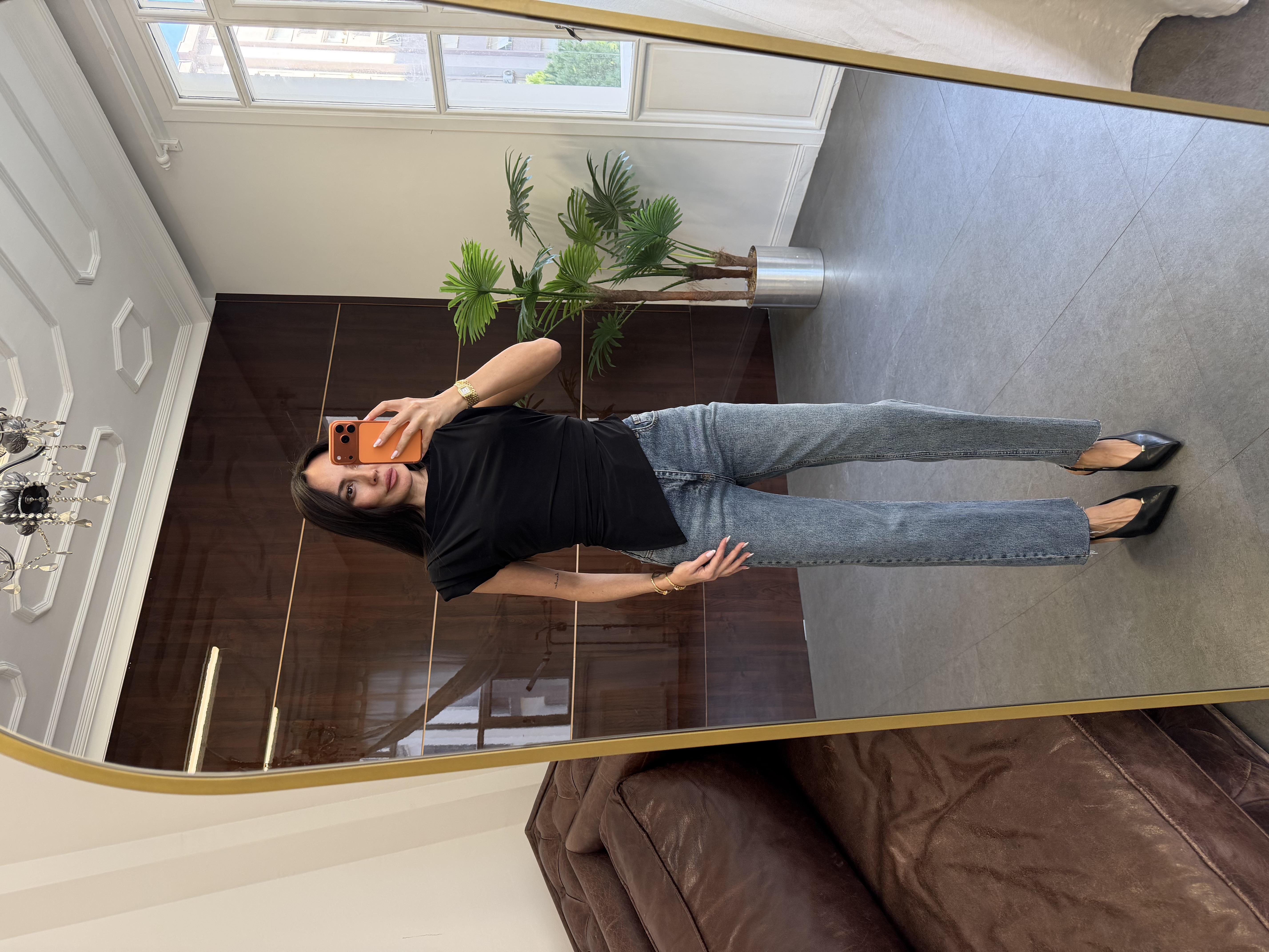 Siyah Vatkalı Pileli Bluz