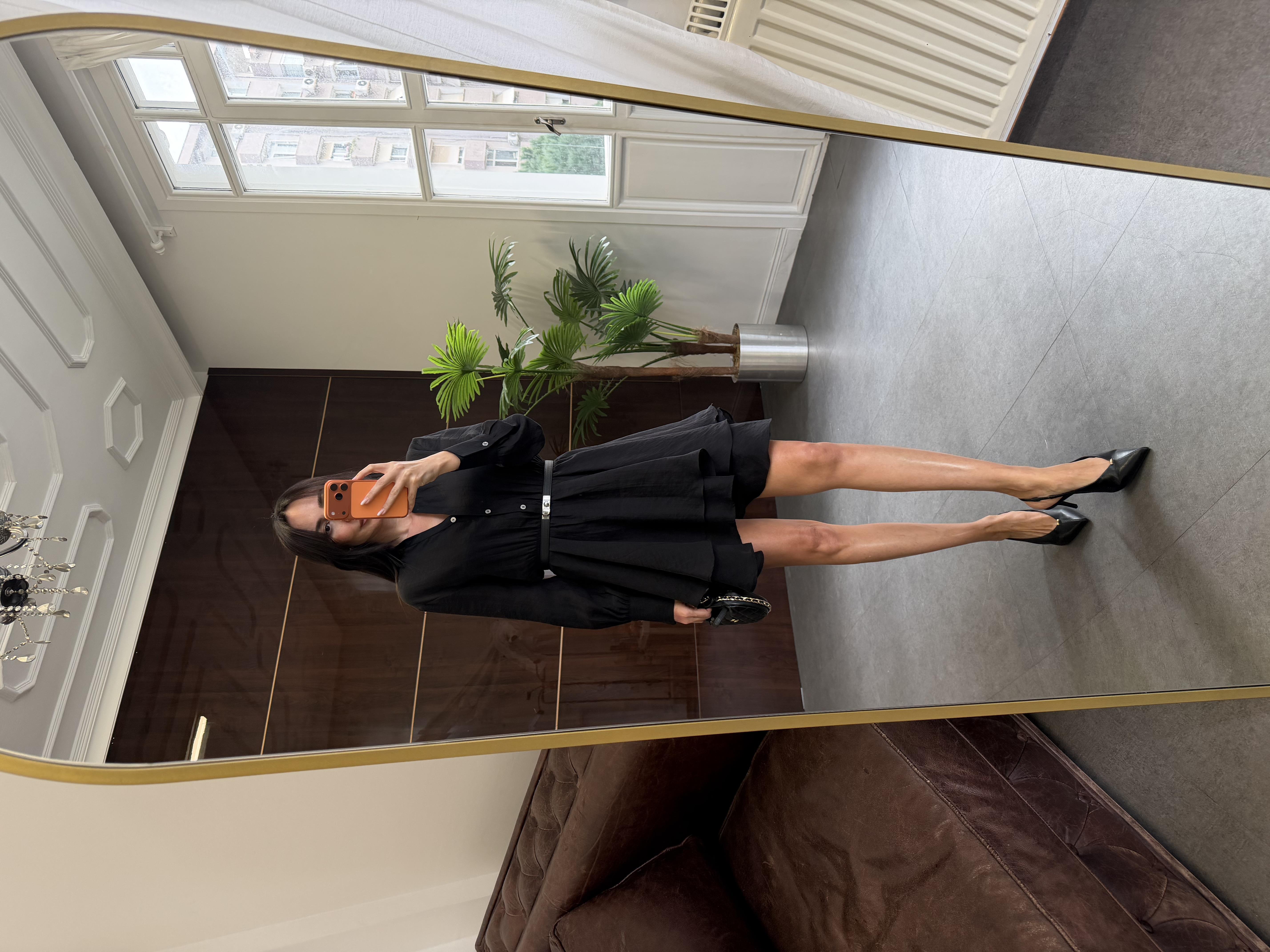 Siyah Volanlı Kısa Elbise