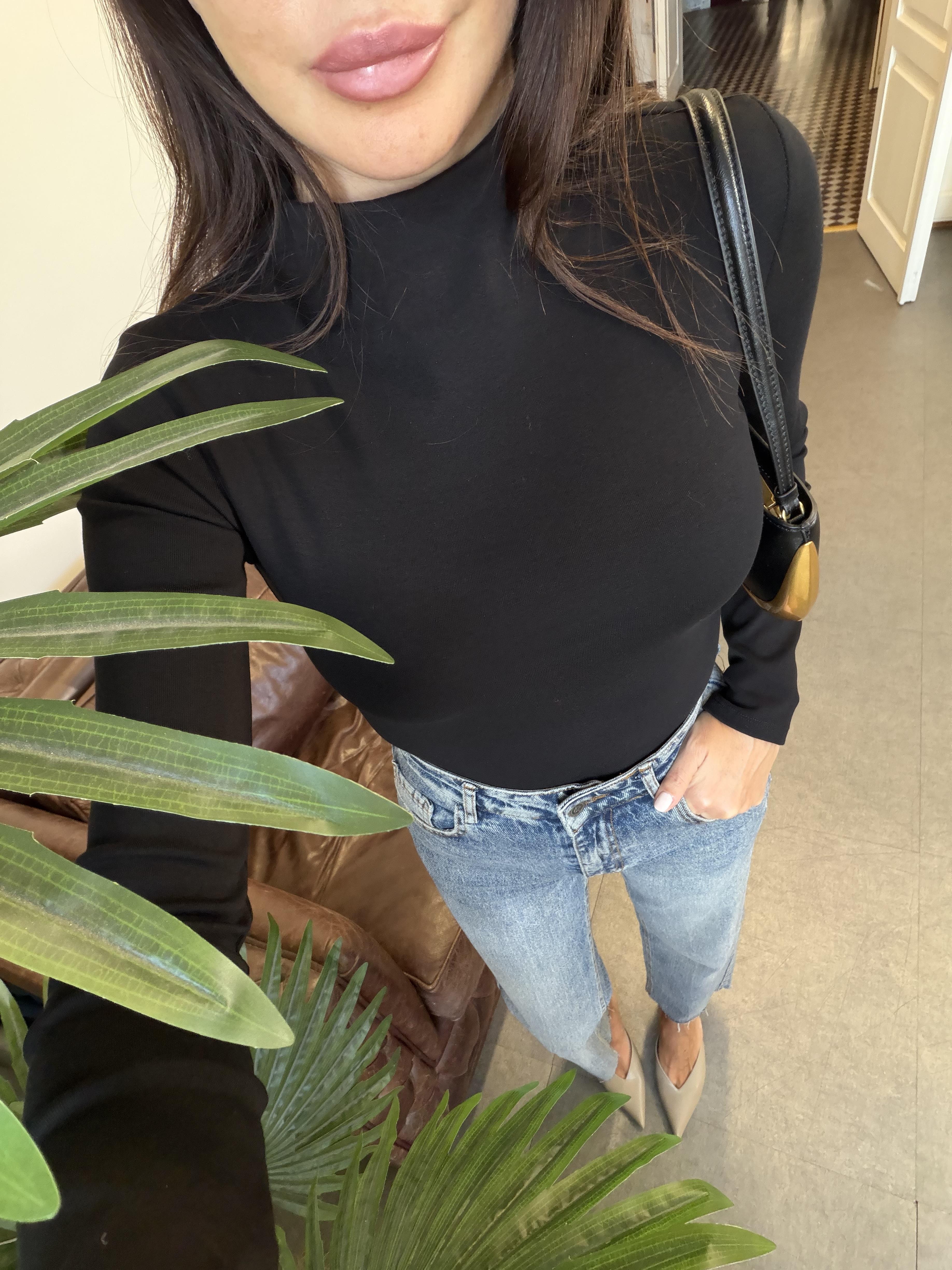 Siyah Yarım Balıkçı Yaka Top