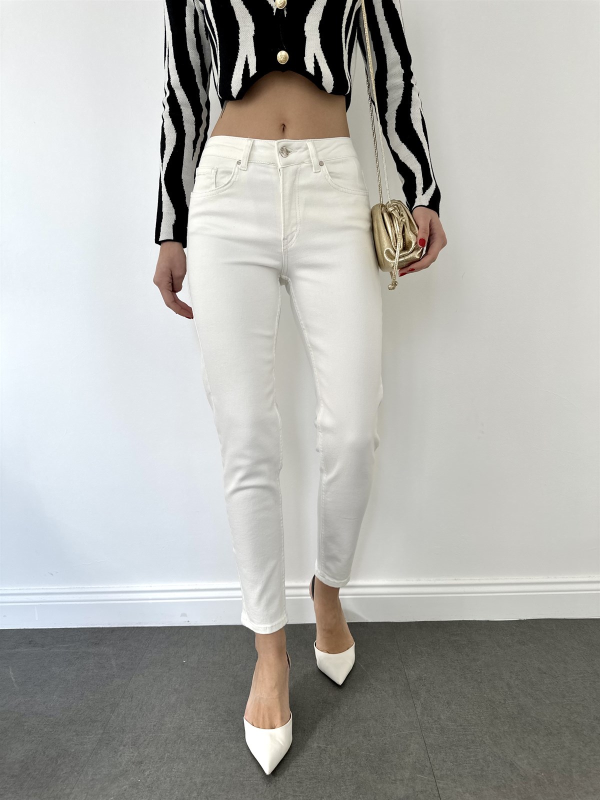 Slim Boyfriend Ekru