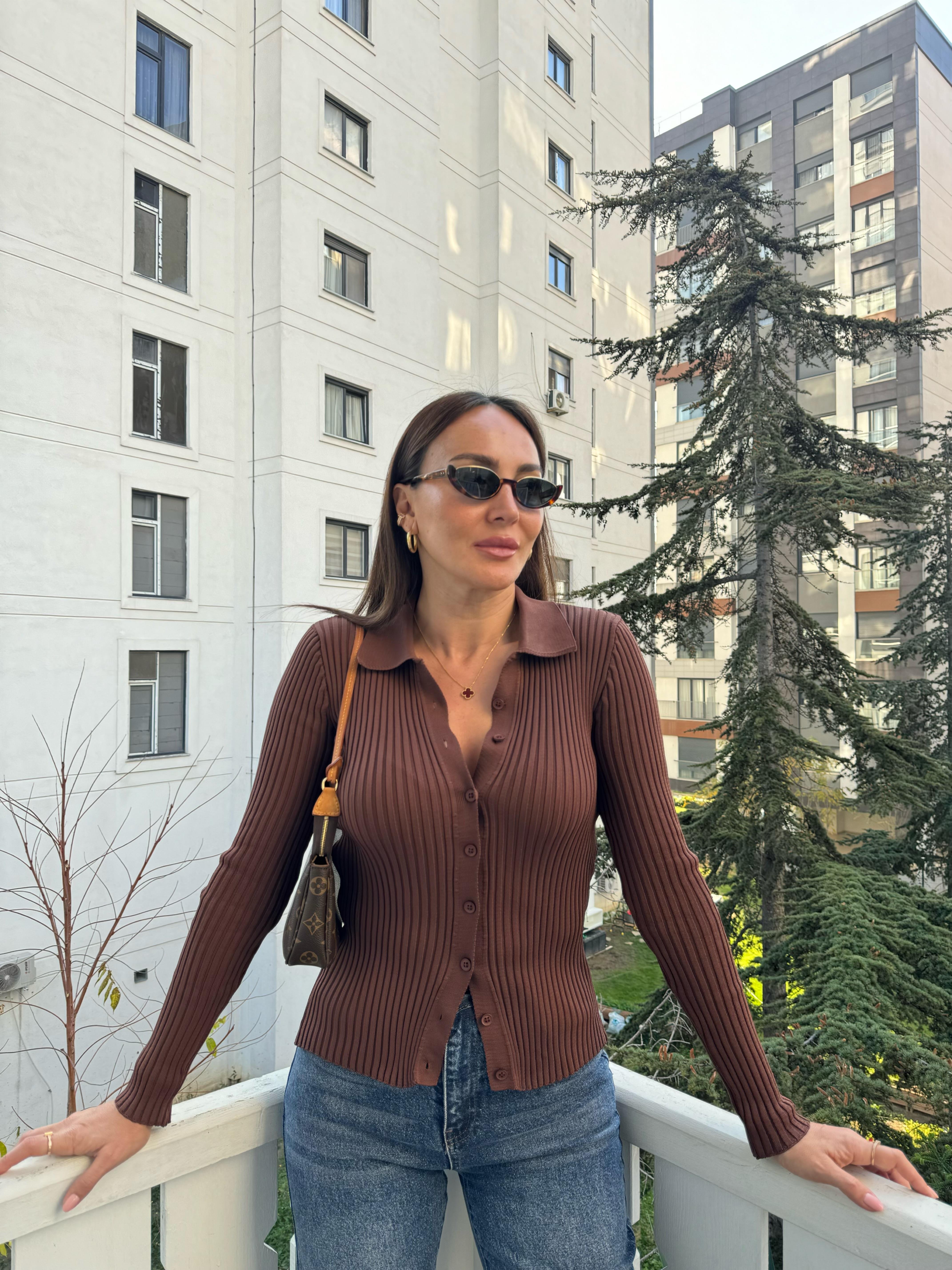Kahve Polo Yaka Hırka