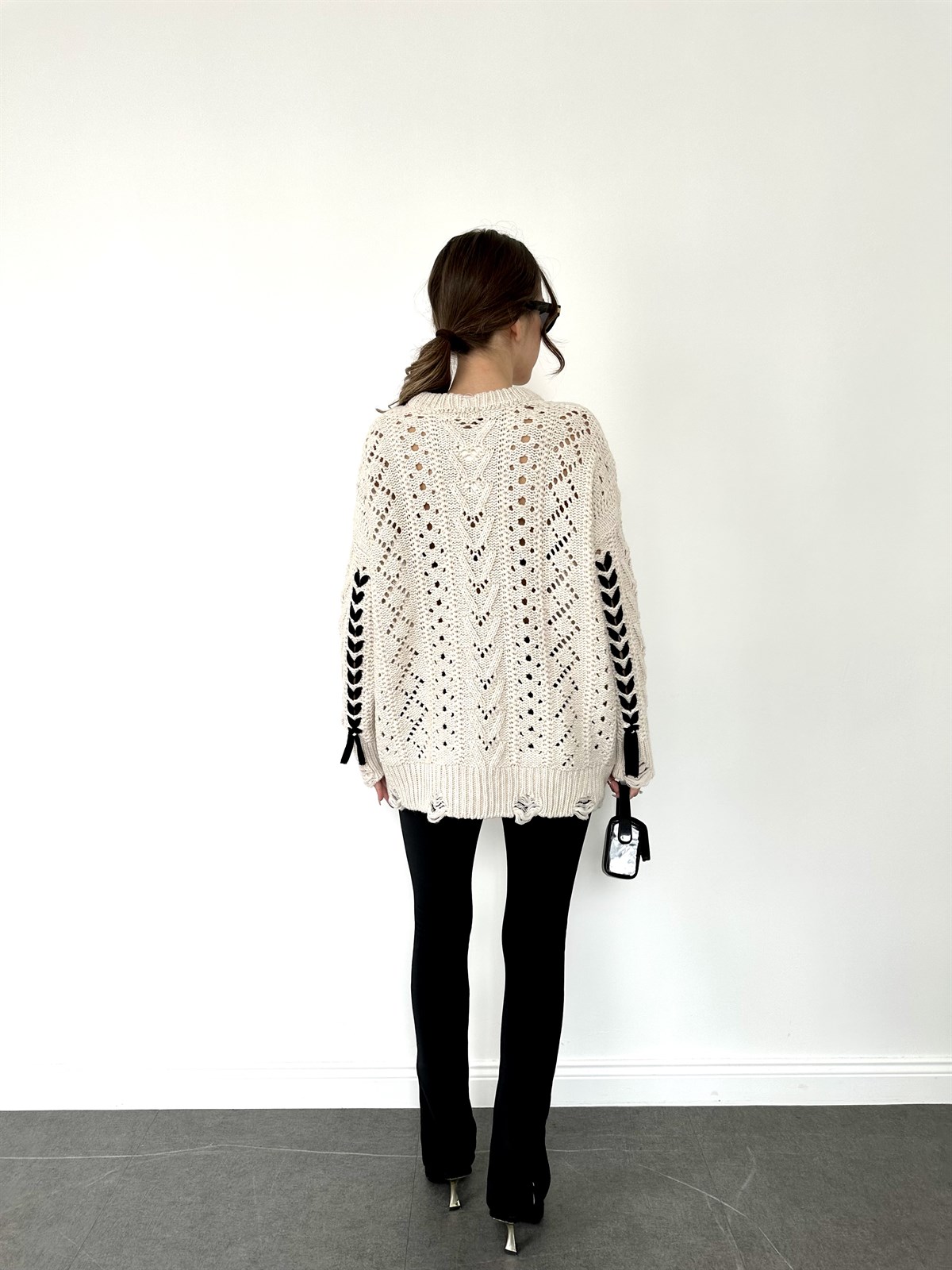 Taş Rengi Brit Detaylı Ajurlu Triko Kazak