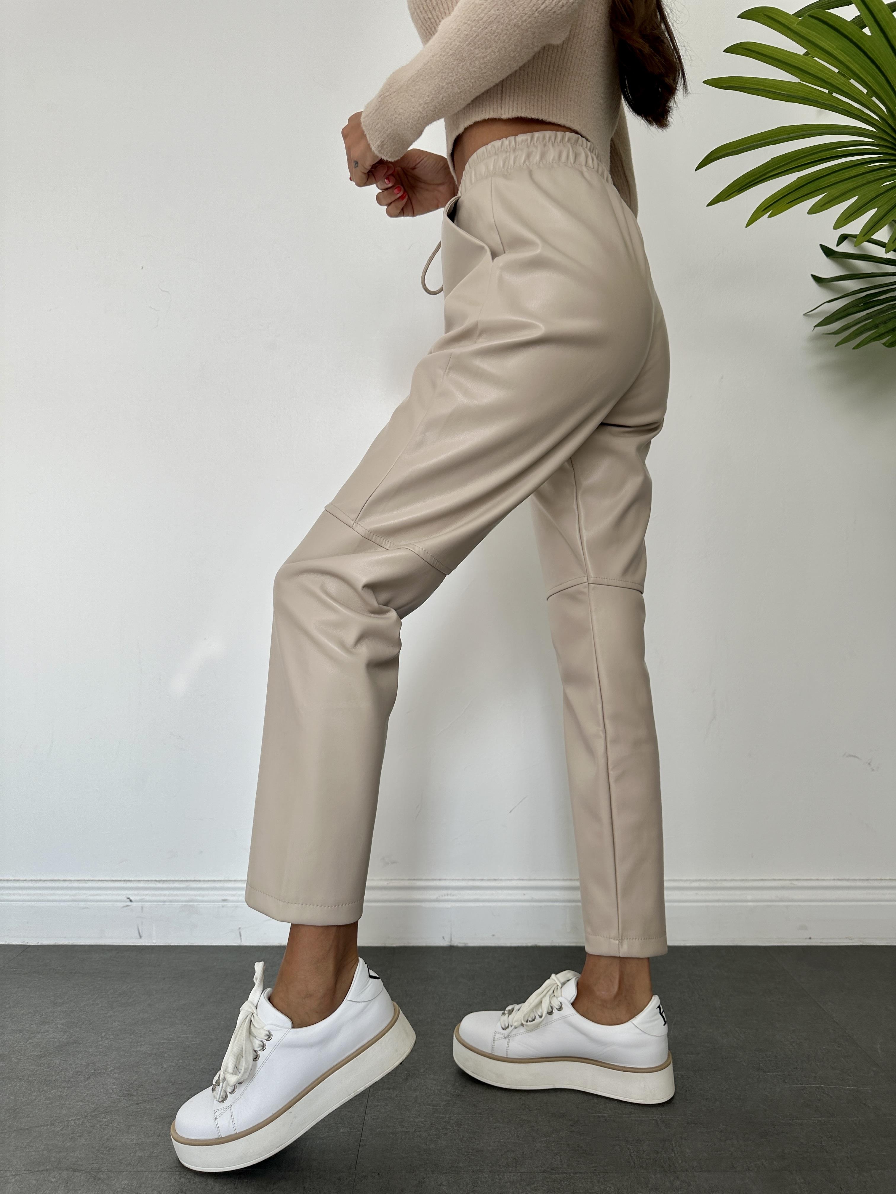 Taş Rengi Dizi Dikişli Bağcıklı ve Beli Lastikli Deri Pantolon