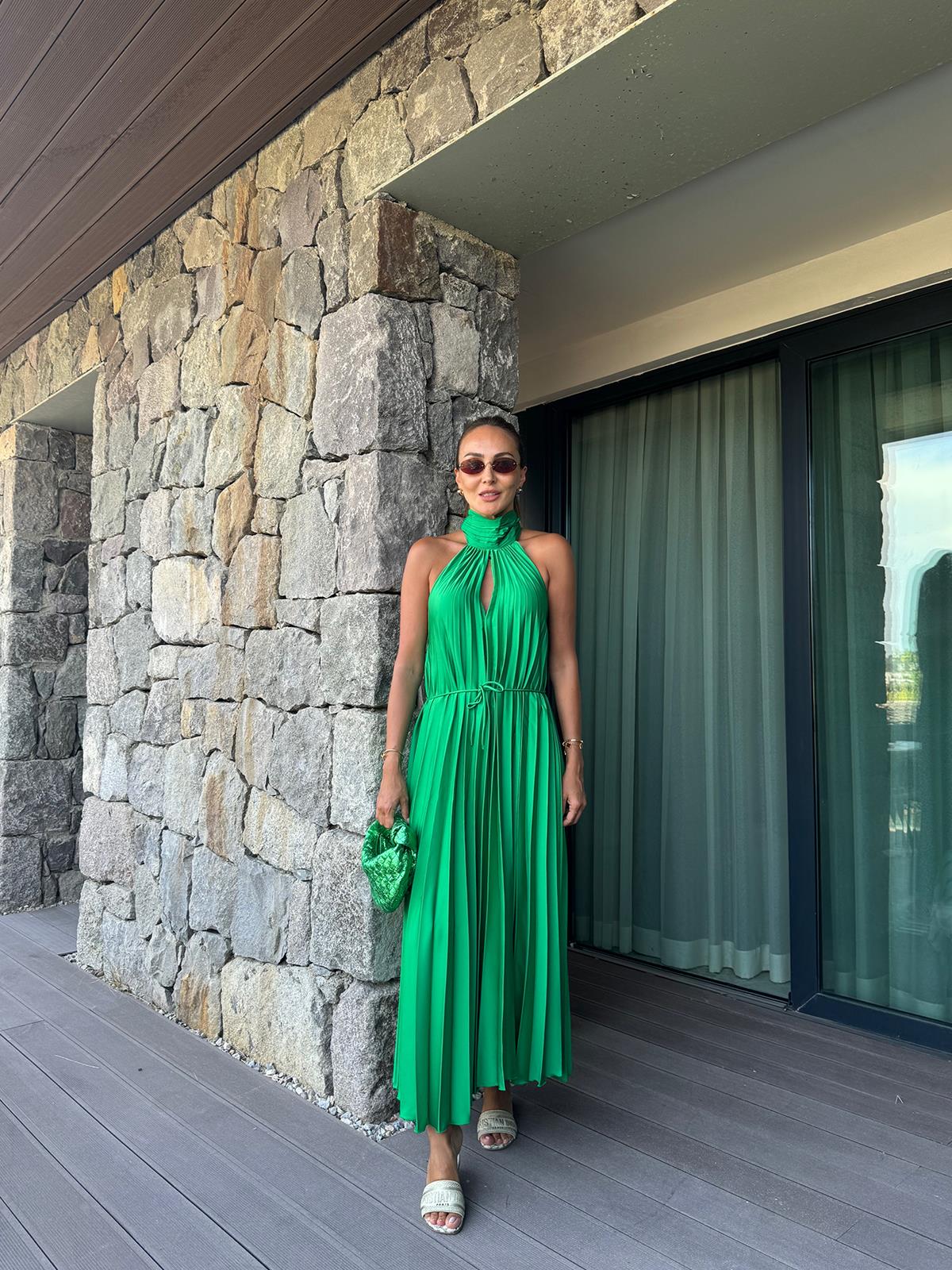 Yeşil Pileli Boyun Detay Elbise