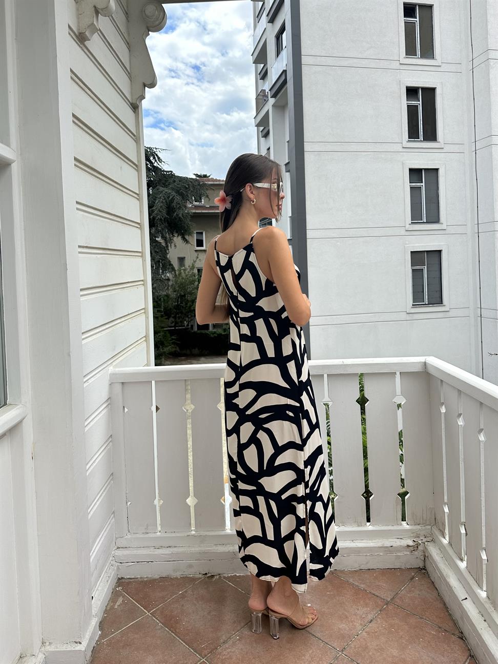 Desenli Elbise Siyah-Ekru