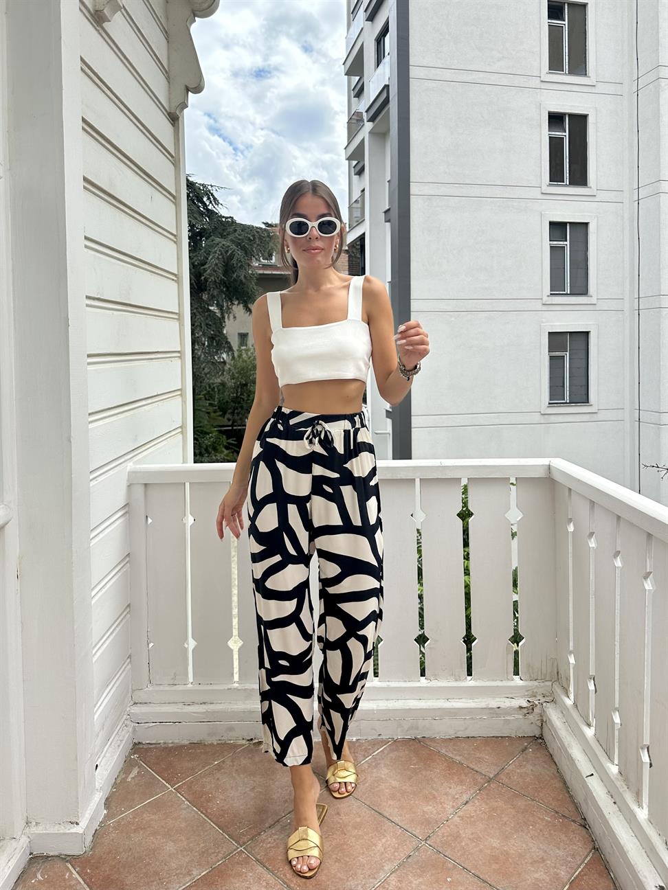 Siyah Ekru Desenli Pantolon