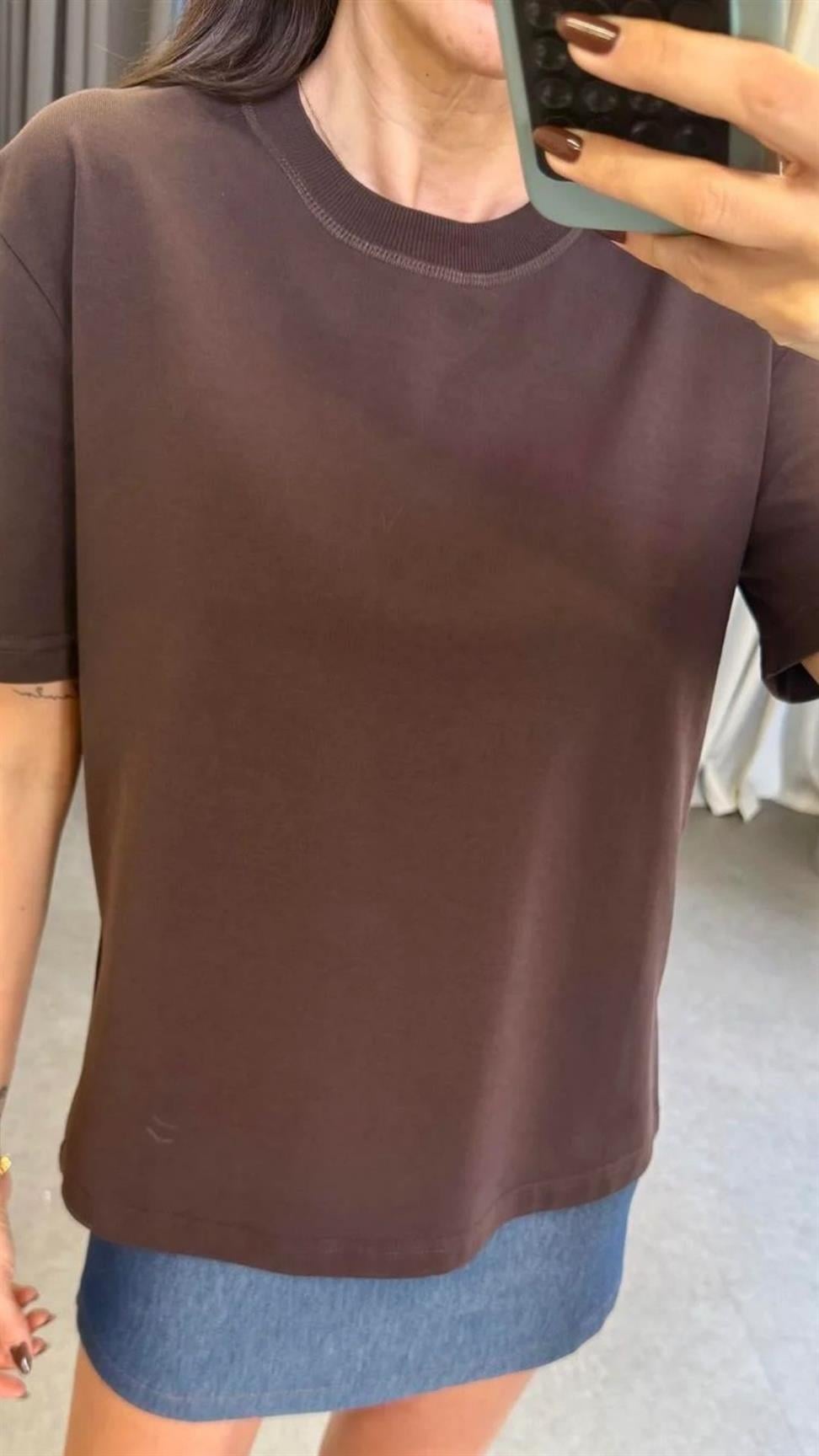 Acı Kahve Dekoratif Dikişli Bisiklet Yaka Tişört