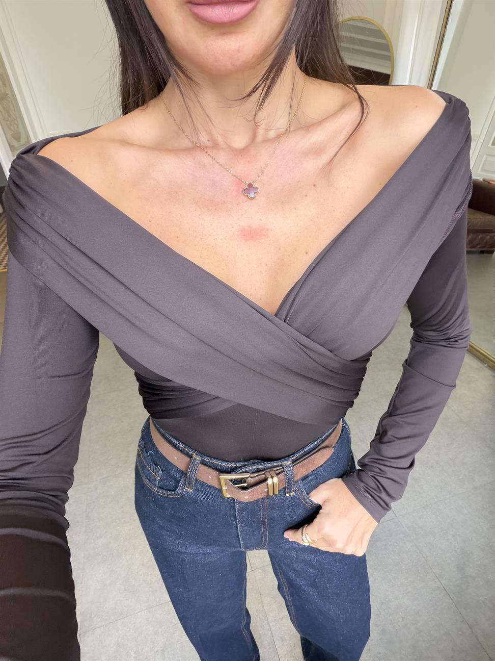 Acı Kahve Drapeli Omzu Açık Bodysuit