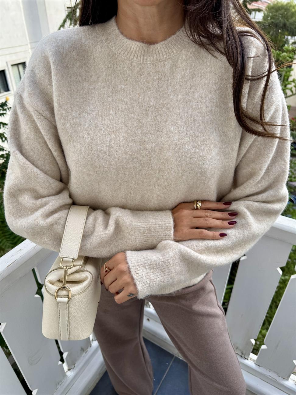 Açık Bej Bisiklet Yaka Yumuşak Dokulu Triko Kazak