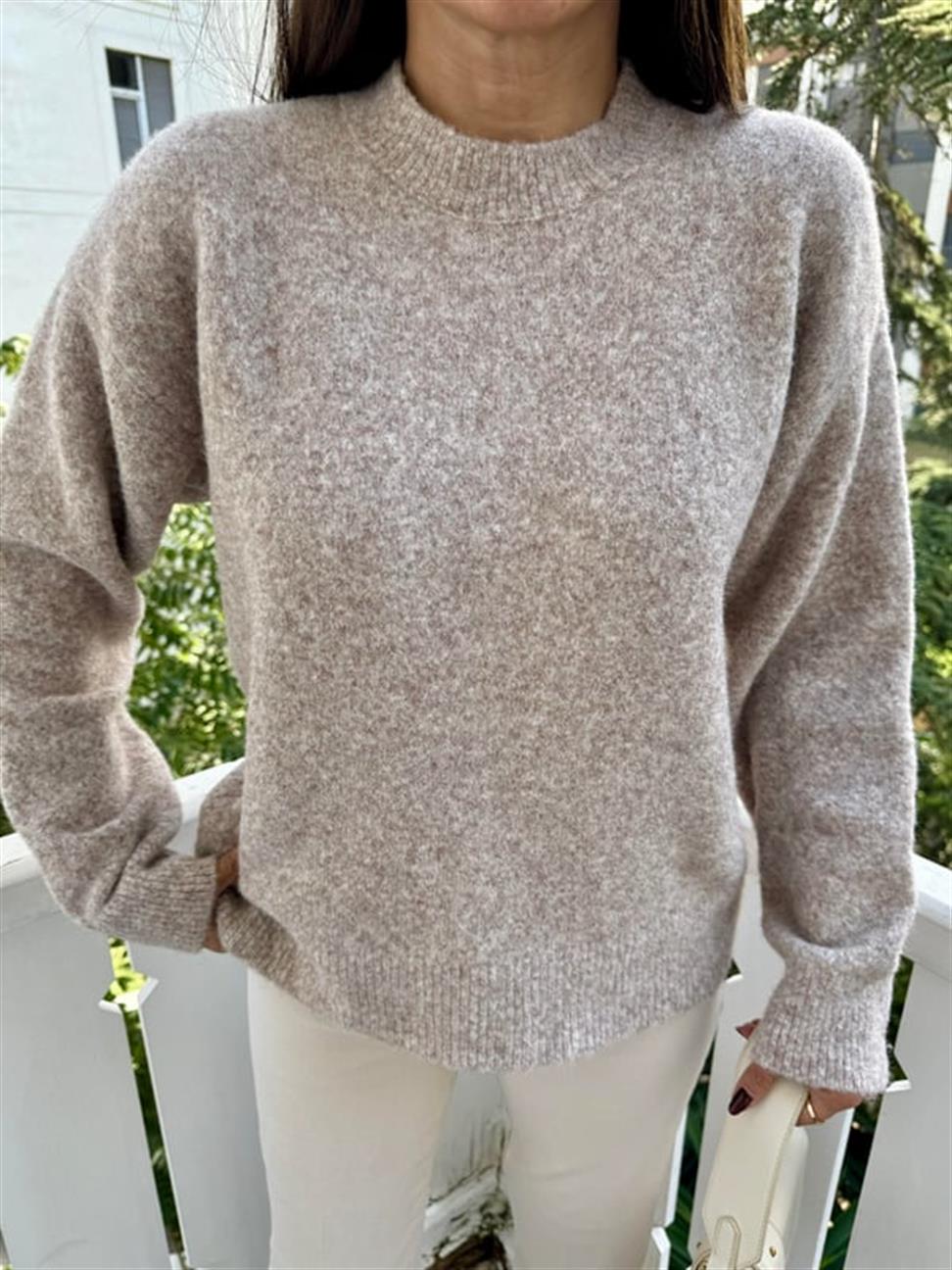 Açık Bej Bisiklet Yaka Yumuşak Dokulu Triko Kazak