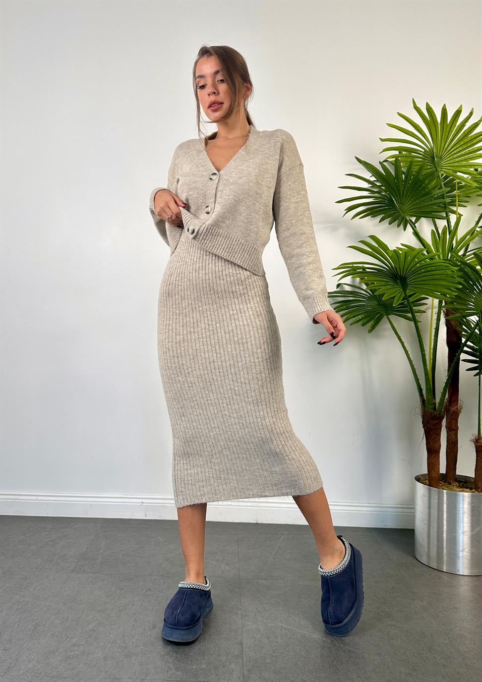 Açık Bej Fitilli Elbise Hırkalı Takım