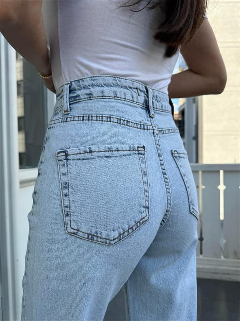 Açık Mavi Taşlı Kesik Paça Jean Pantolon