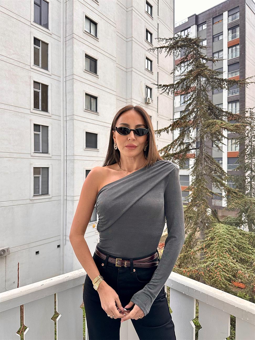 Antrasit Geniş Drape Tek Kol Bluz