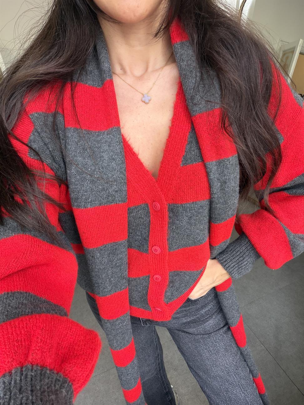 Antrasit-Kırmızı Atkılı Triko Hırka