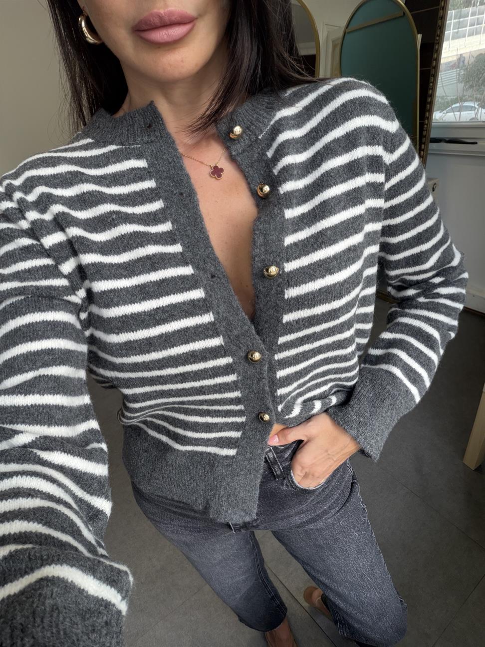 Antrasit-Krem İnce Çizgili Hırka