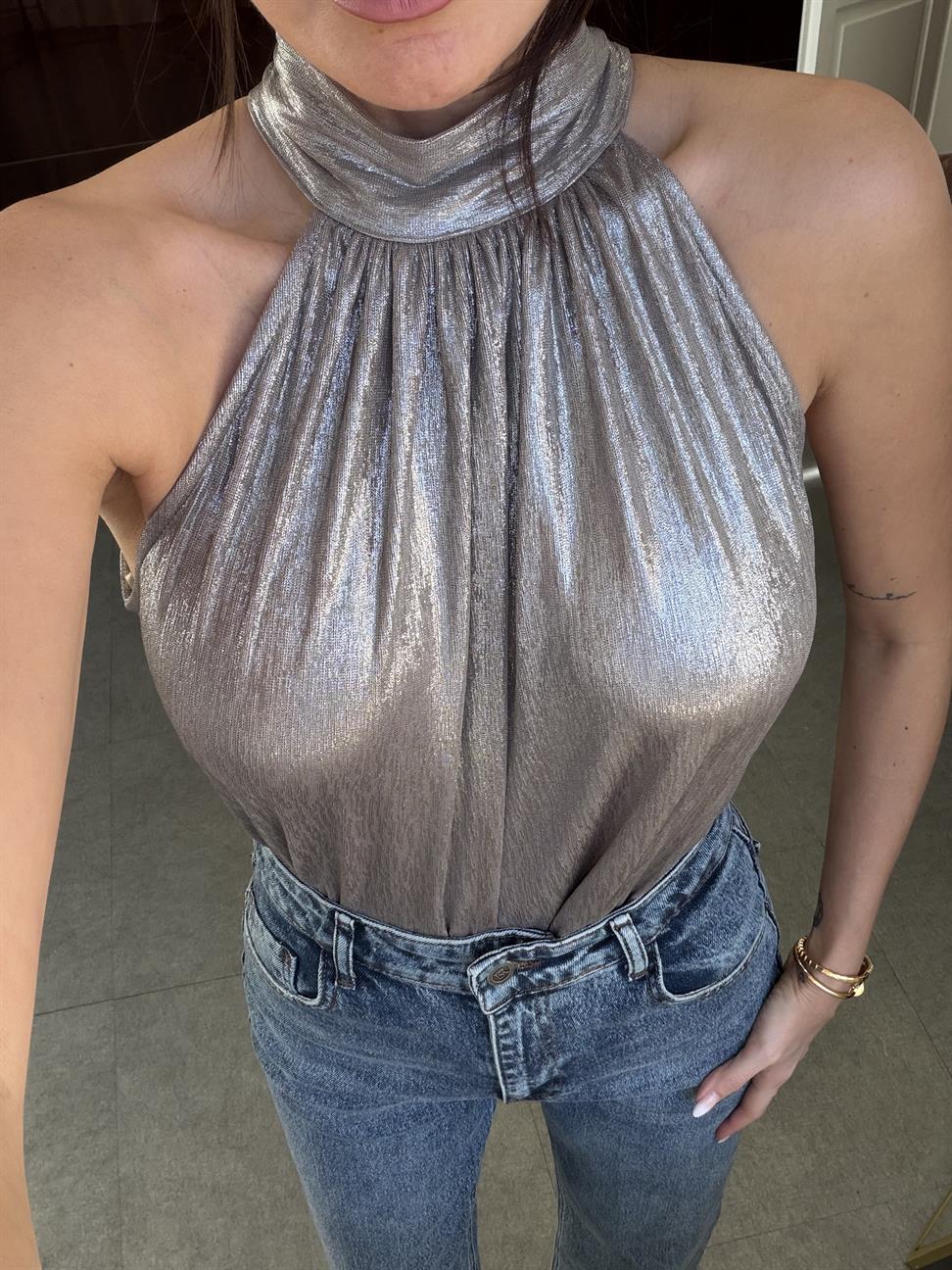 Bej Bağlama Detaylı Parlak Bluz