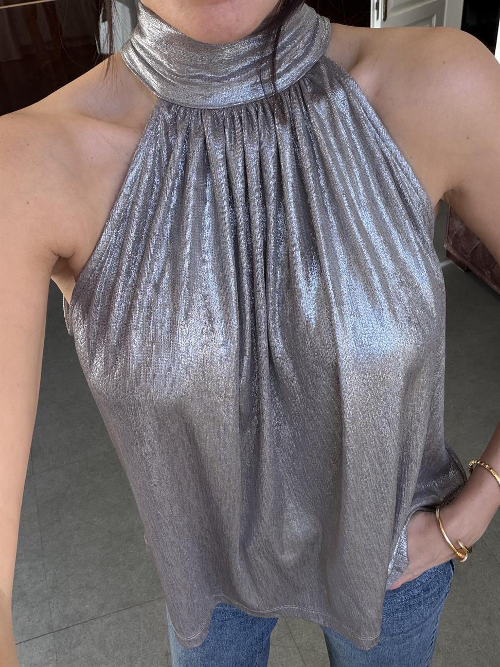 Bej Bağlama Detaylı Parlak Bluz