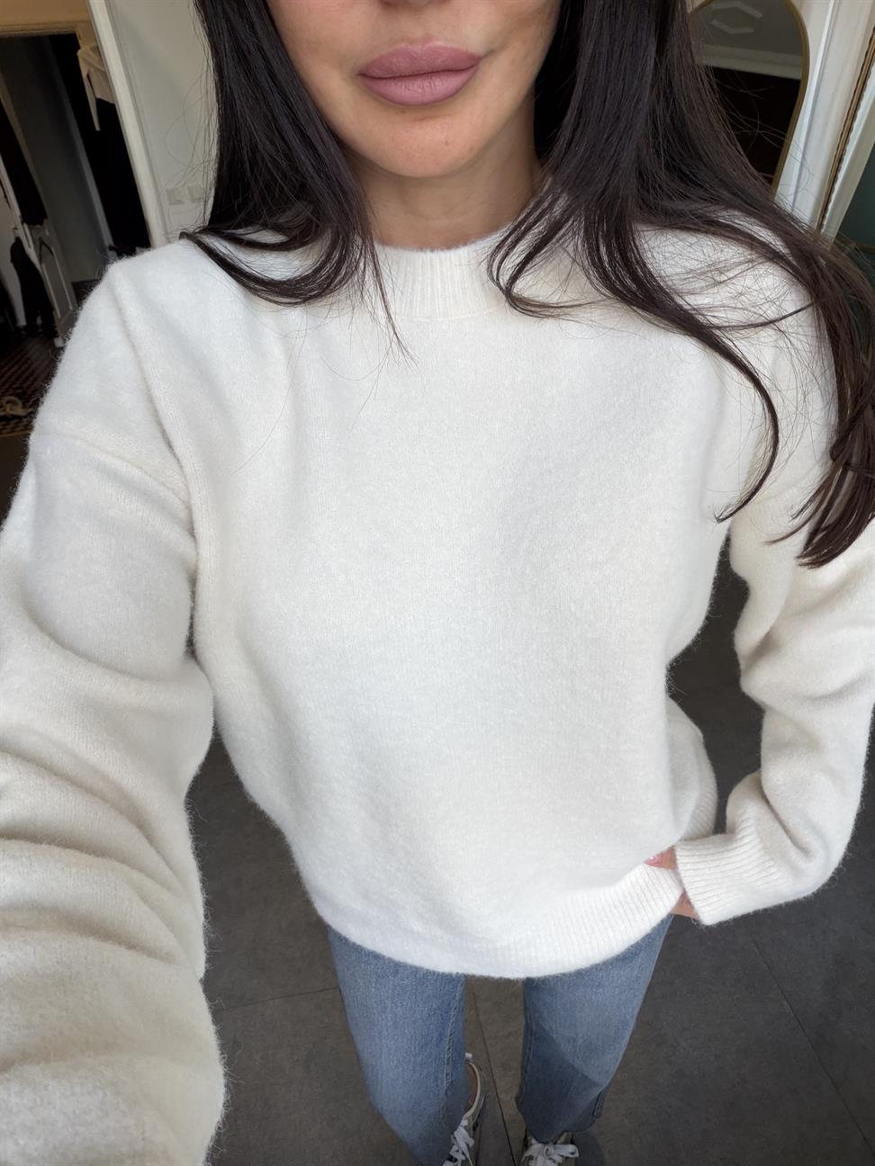 Bej Bisiklet Yaka Yumuşak Dokulu Triko Kazak