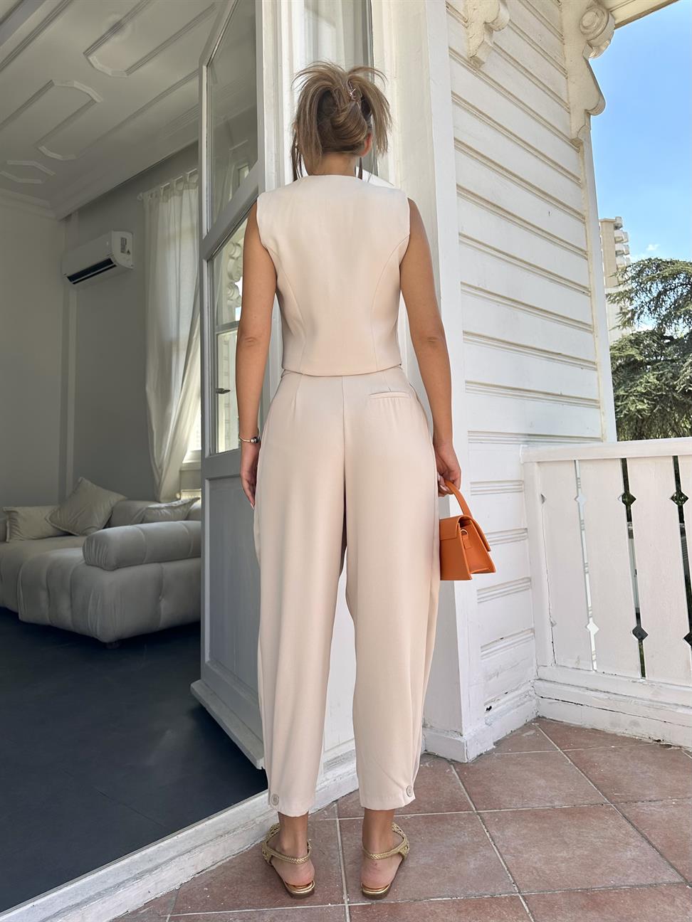 Bej  Bol Paçalı Kadın Pantolon