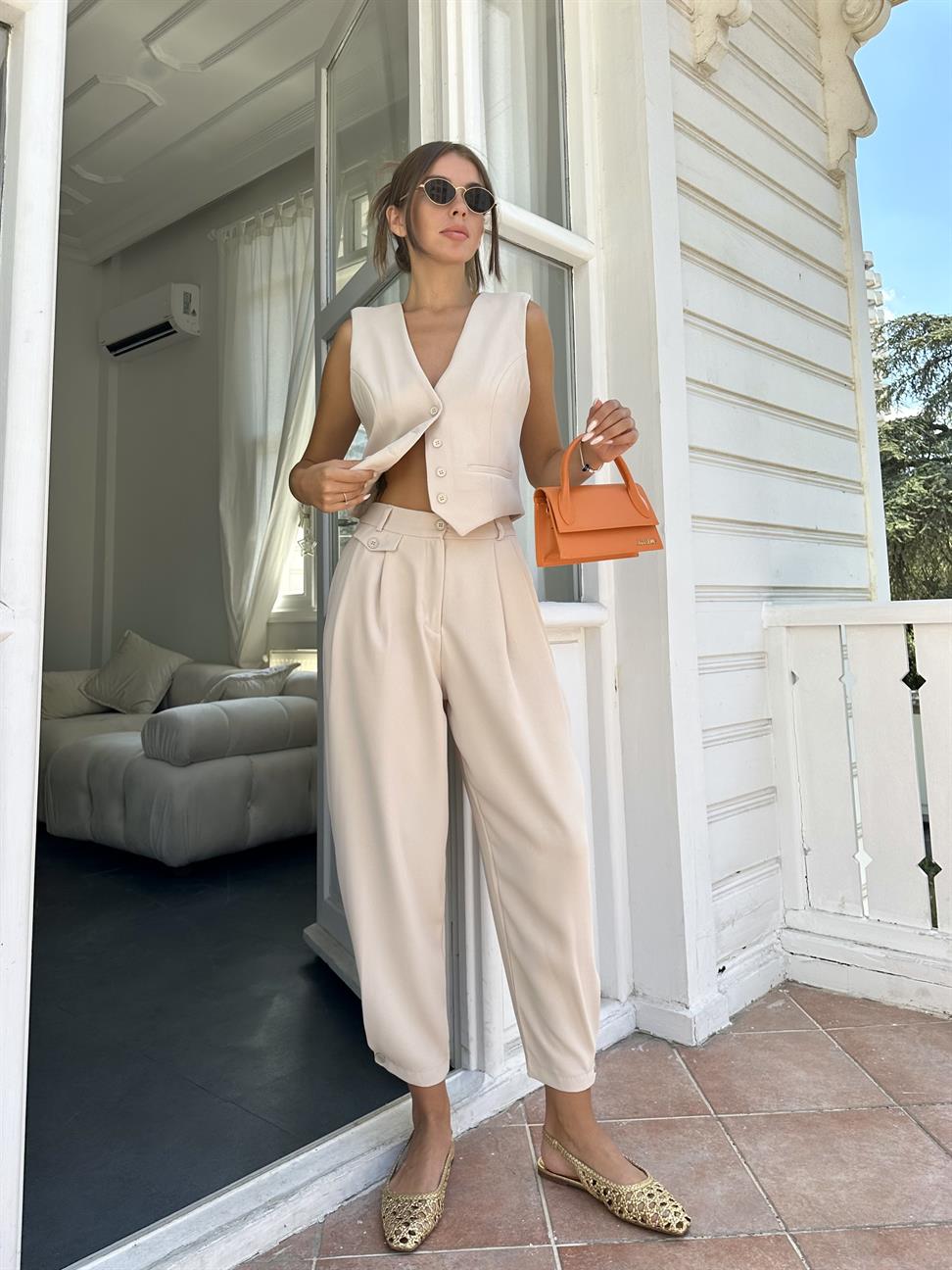 Bej  Bol Paçalı Kadın Pantolon