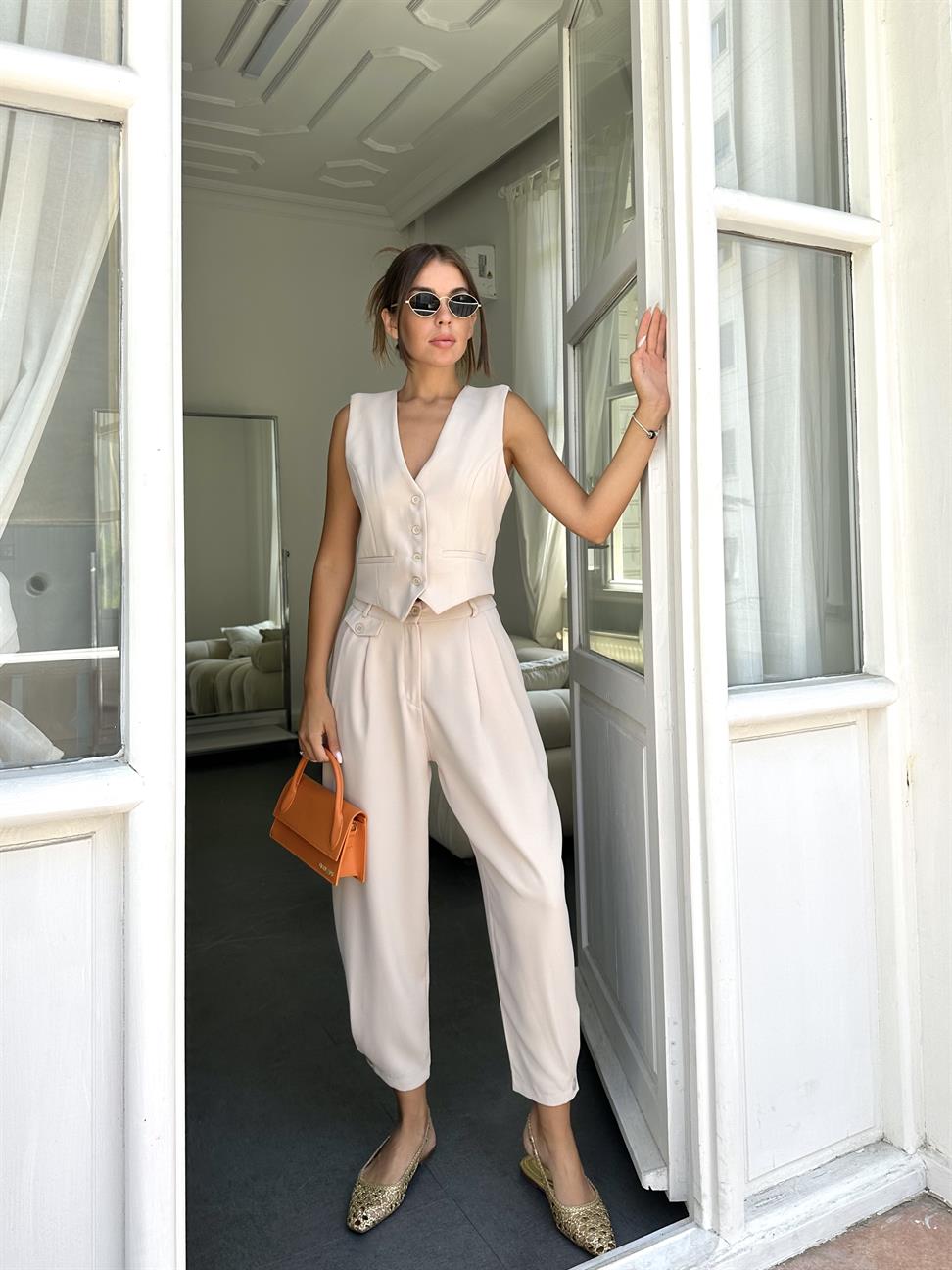 Bej  Bol Paçalı Kadın Pantolon