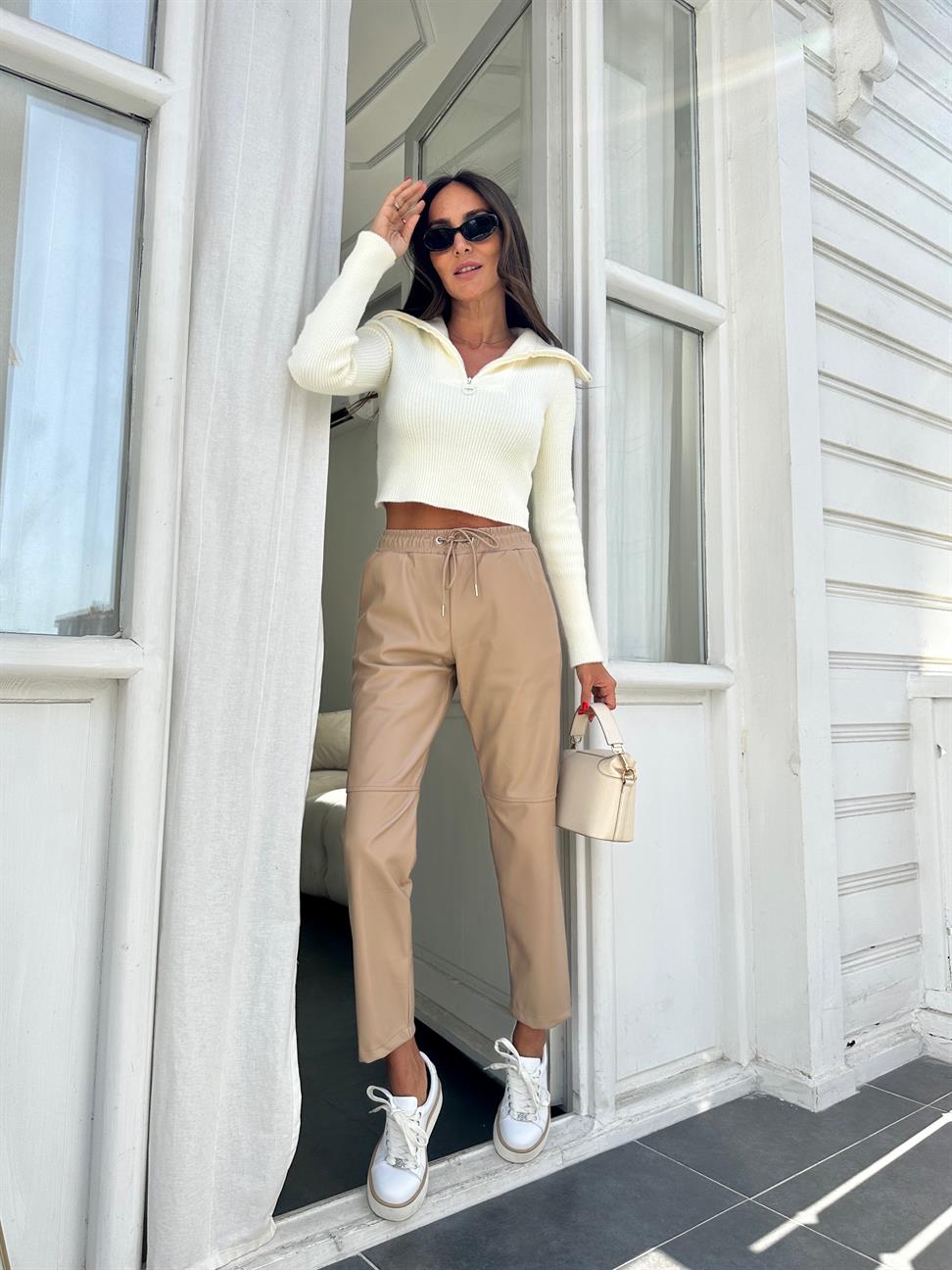 Bej Dizi Dikişli Bağcıklı ve Beli Lastikli Deri Pantolon