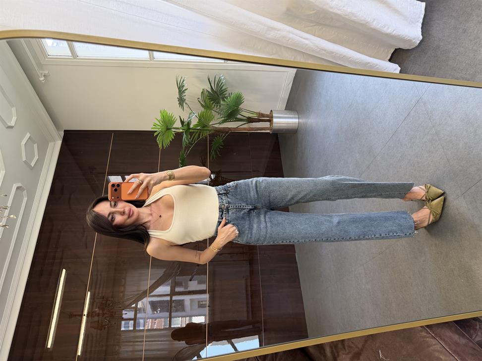 Bej Halter Kesim Fitted Bluz