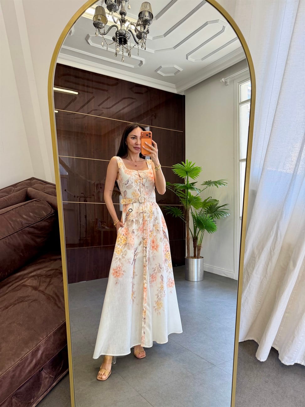 Bej Kare Yaka Kolsuz Düğmeli Elbise