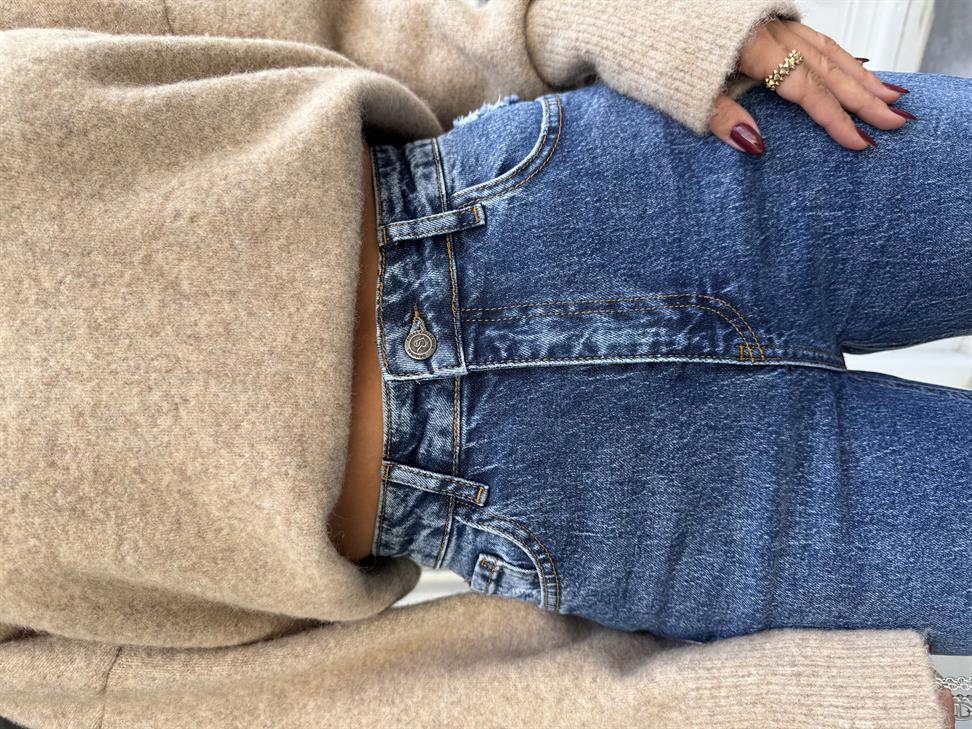 Bej Melanj V Yaka Yumuşak Dokulu Triko Kazak