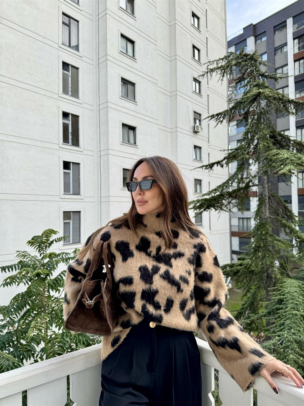 Bej Sakallı Leopar Kazak