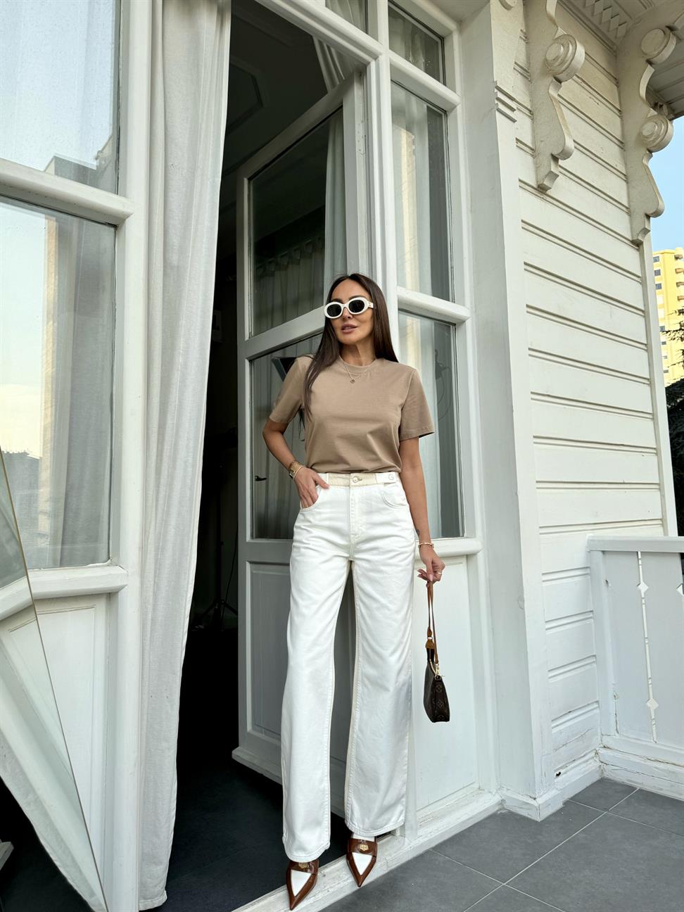 Beyaz Arka Kısım Bej Jean