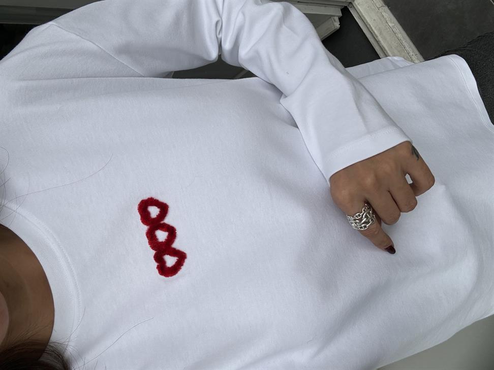 Beyaz Baskı Nakışlı Uzun Kollu Bluz