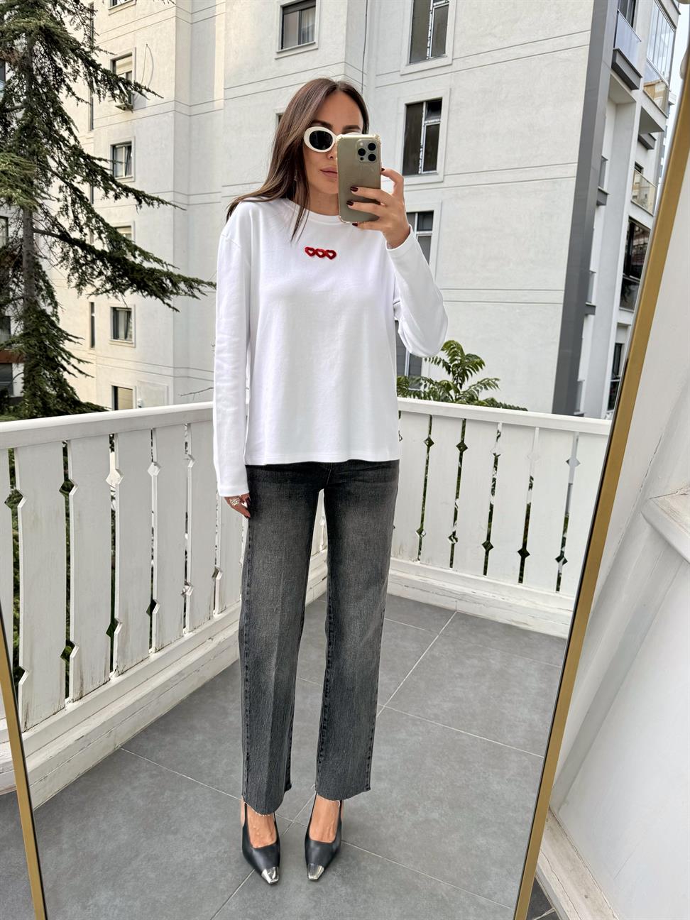 Beyaz Baskı Nakışlı Uzun Kollu Bluz