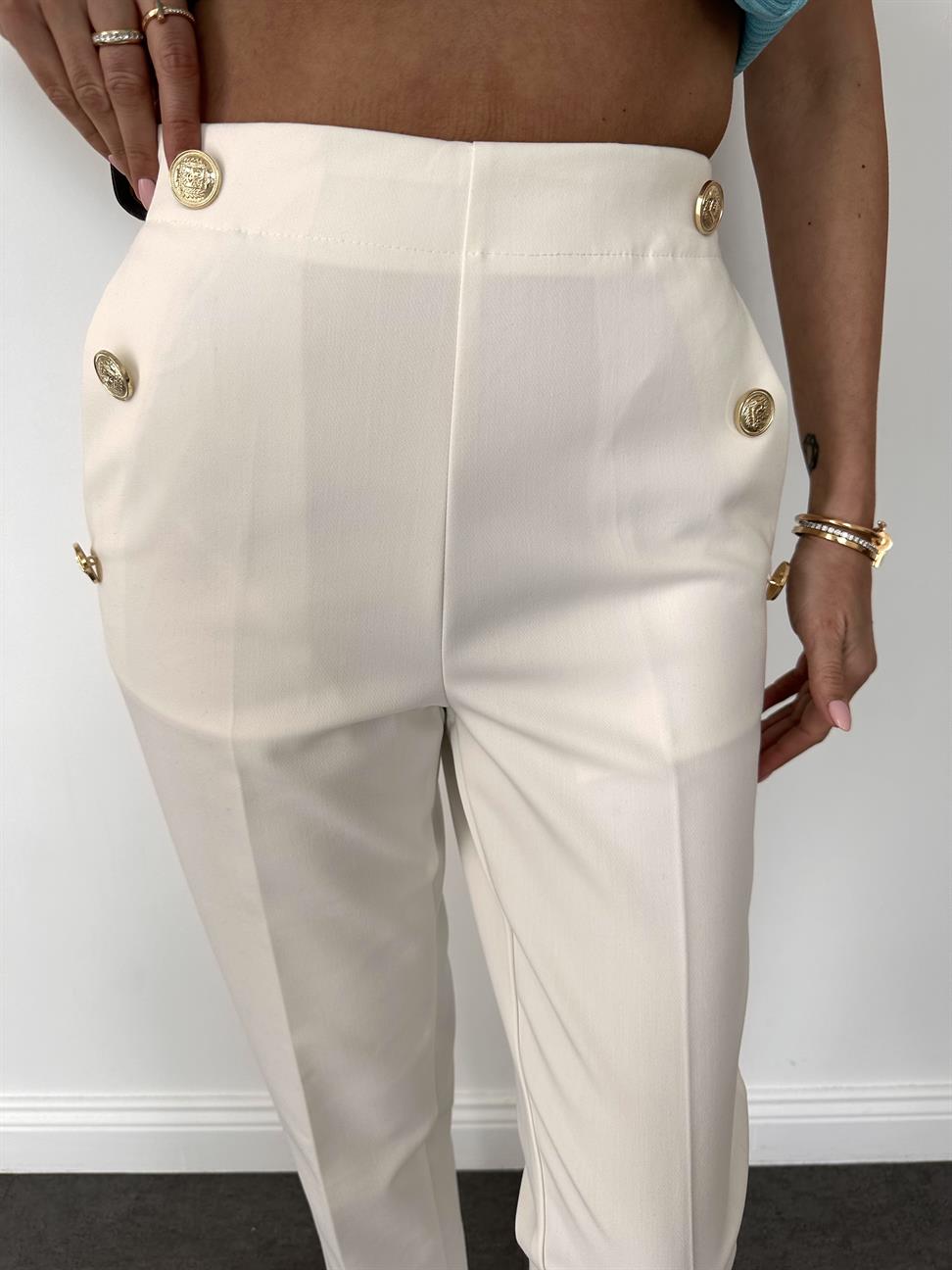 Beyaz Cebi Düğmeli Pantolon