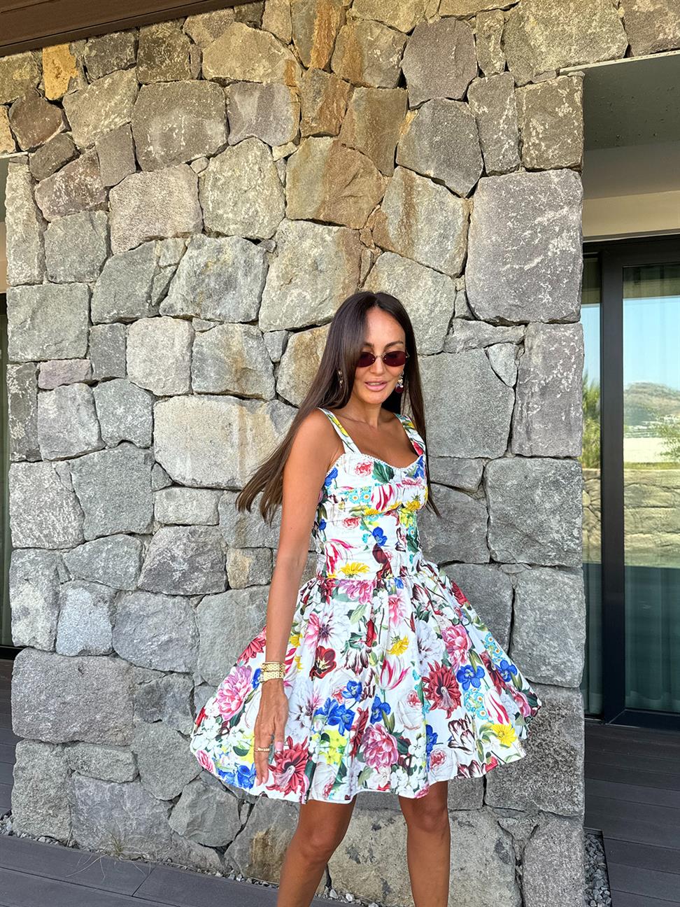 Beyaz Çiçekli Volanlı Elbise 