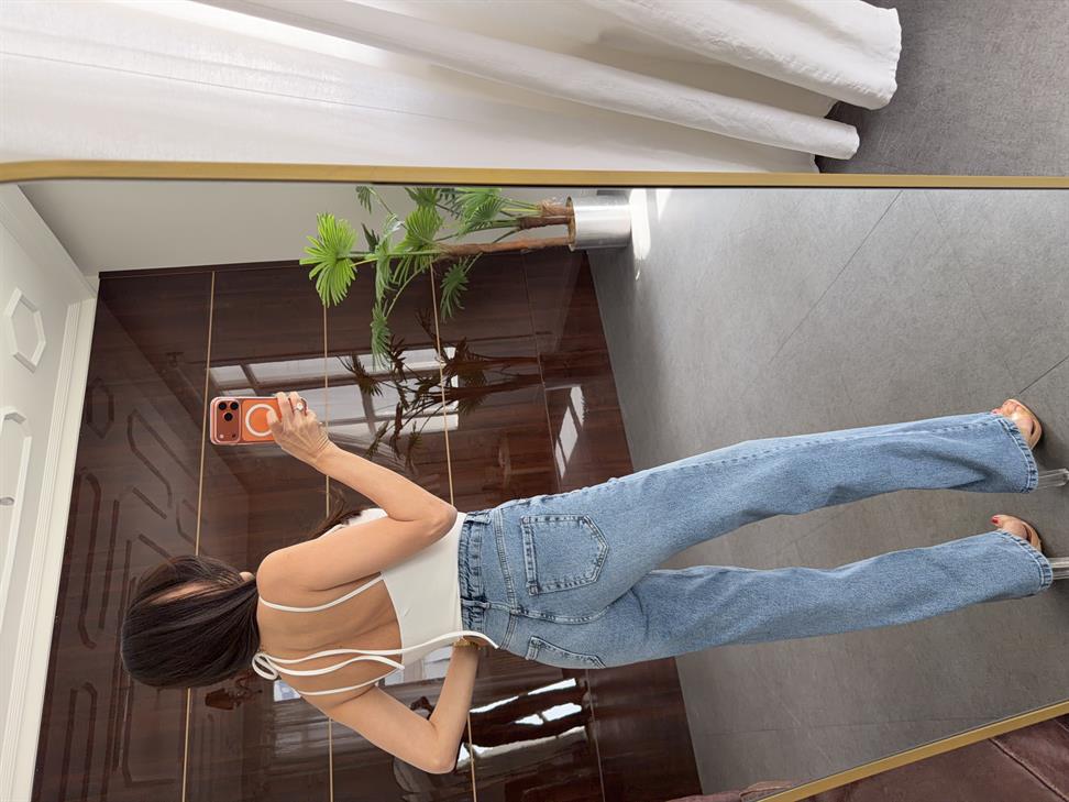 Beyaz Dantel Tasarım Bodysuit