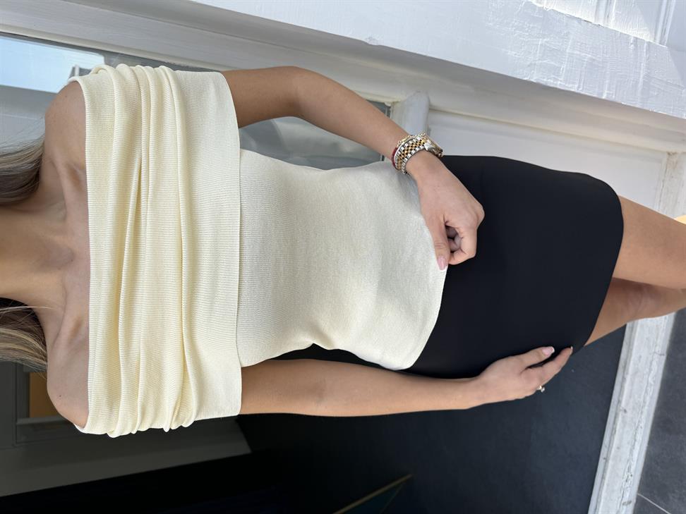 Ekru Dökümlü Madonna Bluz