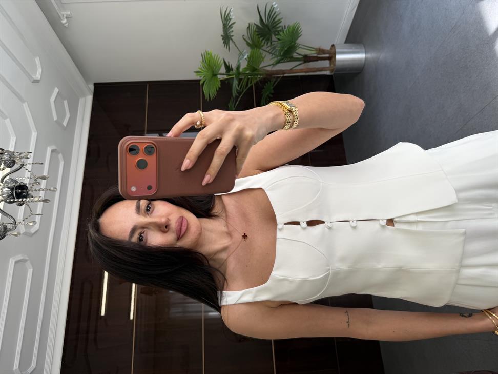 Beyaz Düğme Detaylı Büstiyer Yelek