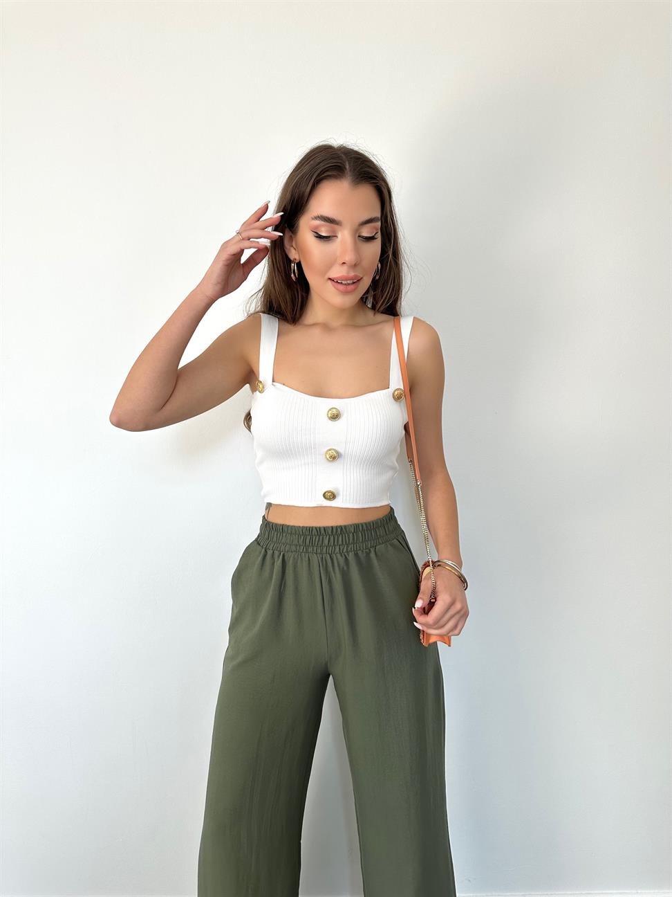 Beyaz Düğmeli Crop Bluz